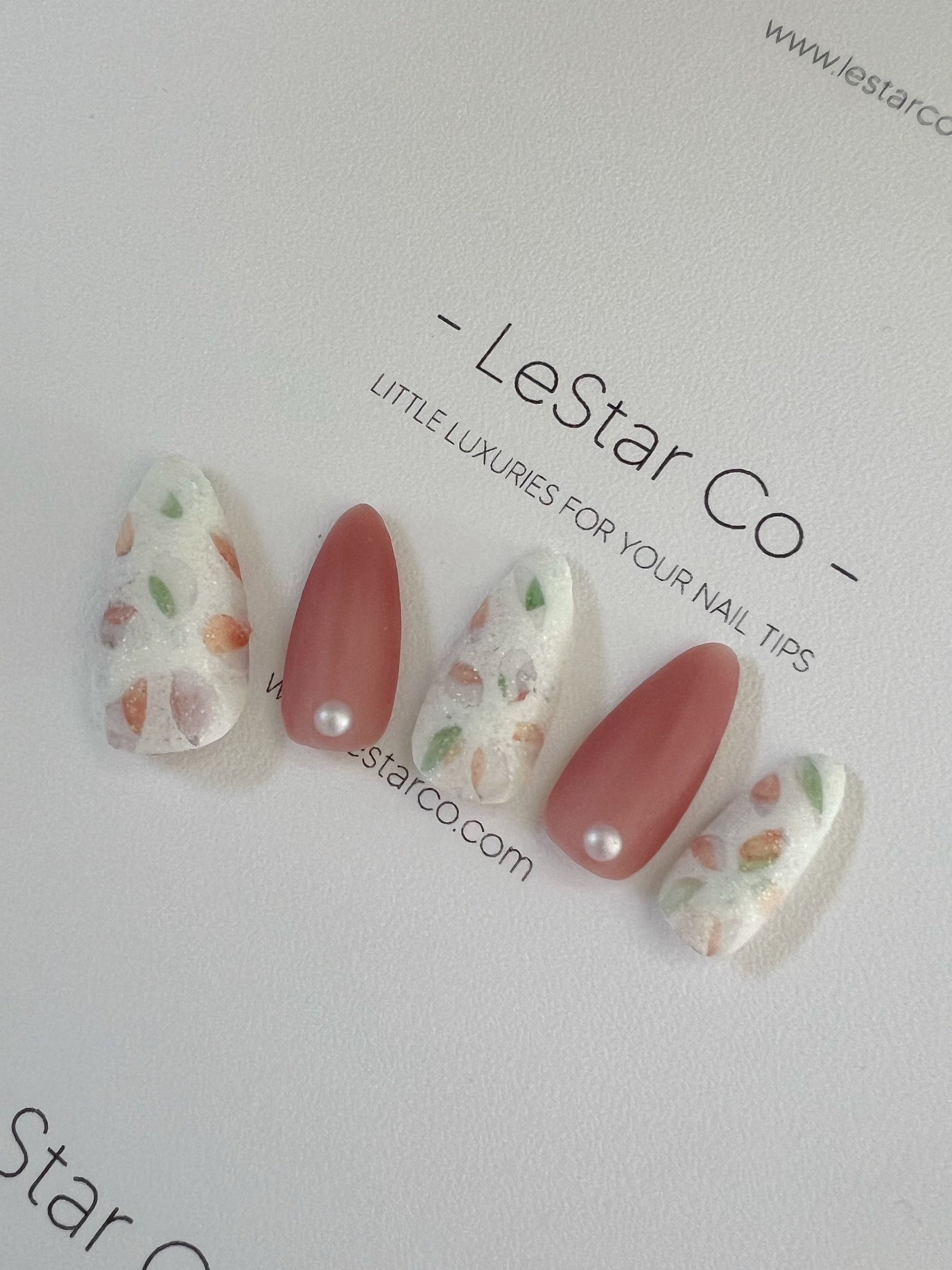 Reusable Matte Flower| Premium Press on Nails Gel | Fake Nails | Cute Fun Colorful Gel Nail Artist faux nails