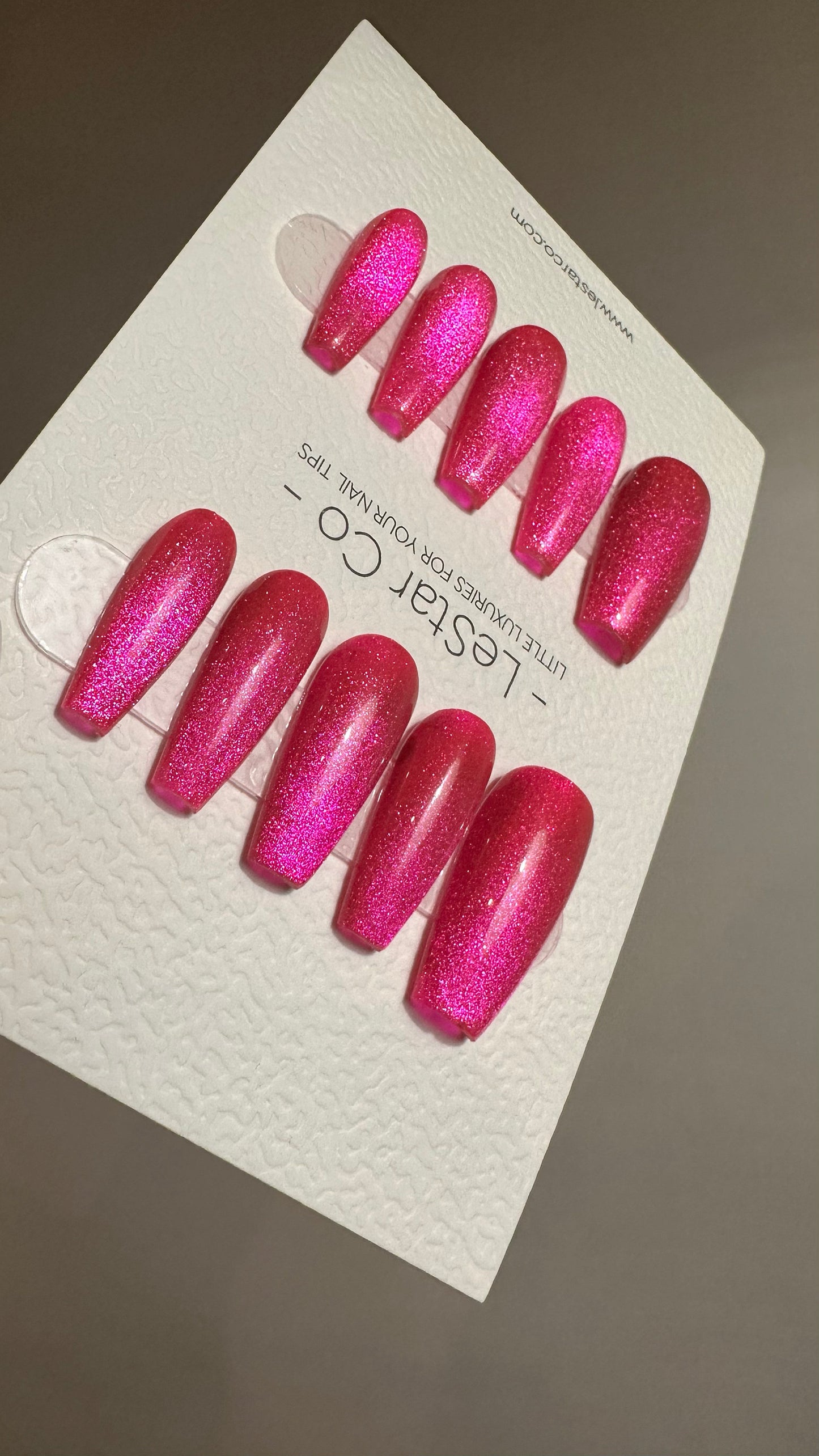 Reusable Dragon Fruit Hot Pink Cat eye | Nails Premium Press on Nails Gel Manicure | Fake Nails | Handmade | Lestarco faux nails TMR512