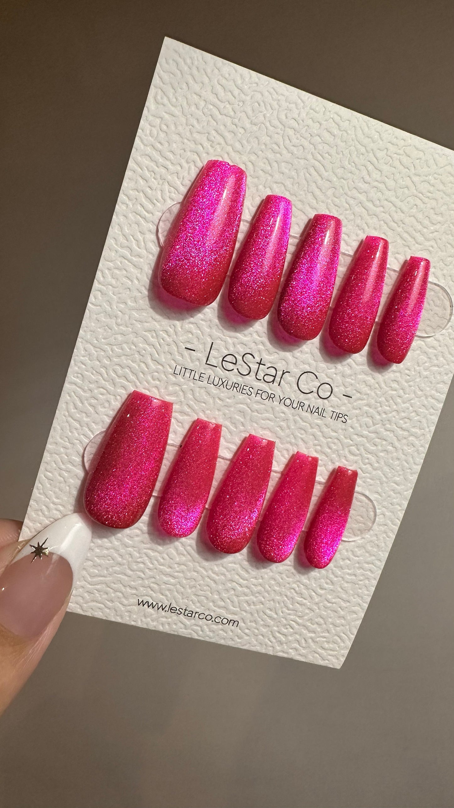 Reusable Dragon Fruit Hot Pink Cat eye | Nails Premium Press on Nails Gel Manicure | Fake Nails | Handmade | Lestarco faux nails TMR512
