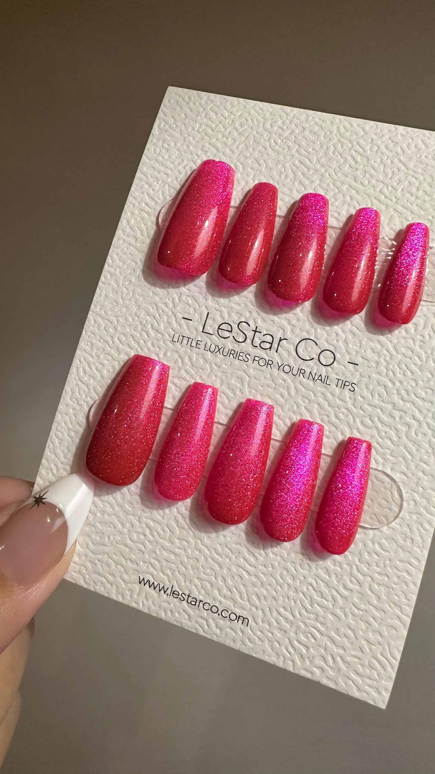 Reusable Dragon Fruit Hot Pink Cat eye | Nails Premium Press on Nails Gel Manicure | Fake Nails | Handmade | Lestarco faux nails TMR512