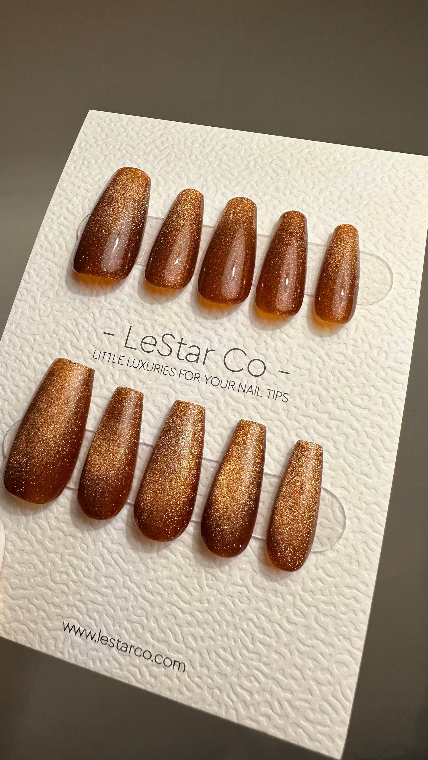 Reusable Sparkling Amber Cat eye | Nails Premium Press on Nails Gel Manicure | Fake Nails | Handmade | Lestarco faux nails TMR517