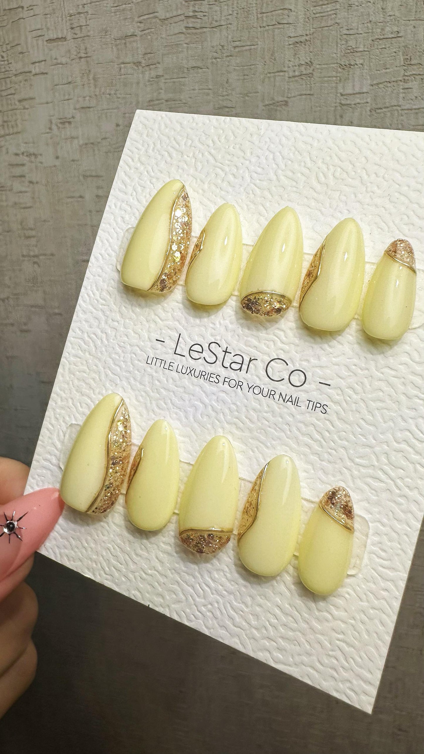 Reusable Lustrous Sand| Premium Press on Nails Gel Hand Painted Pressons Customizable Gel Nail faux nails ML915