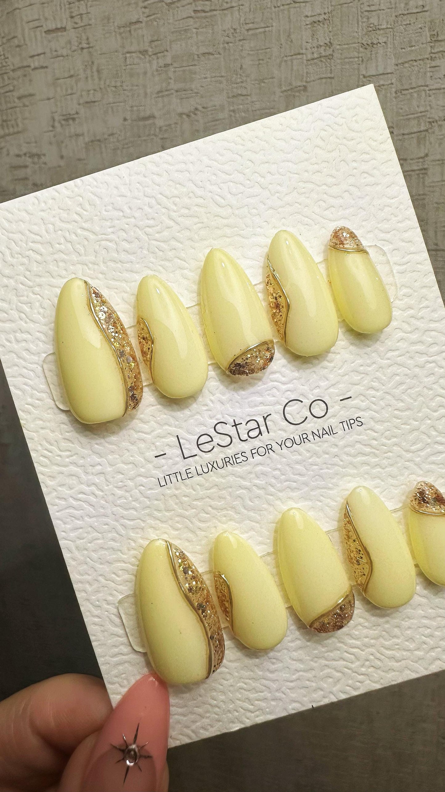 Reusable Lustrous Sand| Premium Press on Nails Gel Hand Painted Pressons Customizable Gel Nail faux nails ML915