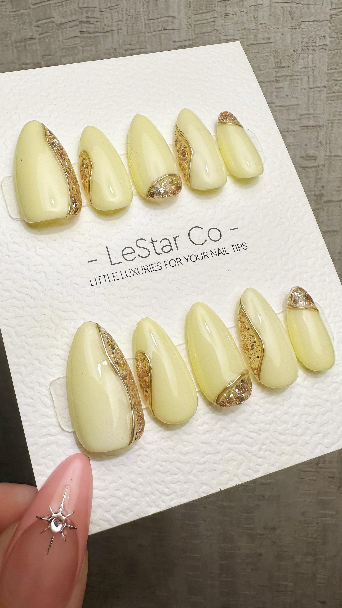 Reusable Lustrous Sand| Premium Press on Nails Gel Hand Painted Pressons Customizable Gel Nail faux nails ML915