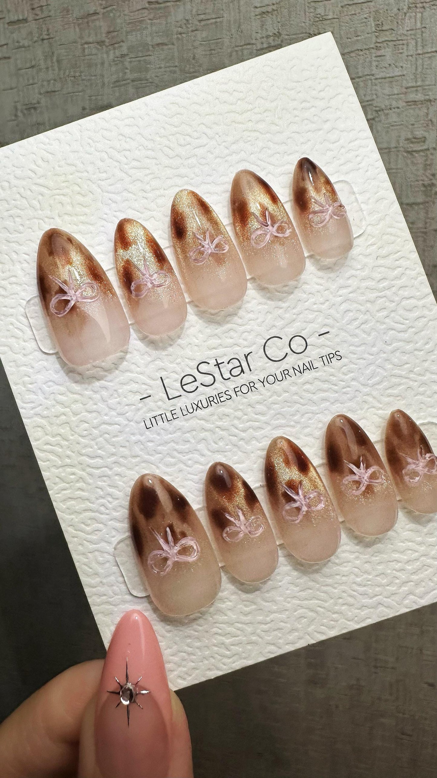 Reusable Bowed in Bronze Cat Eye Effect| Nails Premium Press on Nails Gel Manicure | Fake Nails | Handmade | faux nails ML923