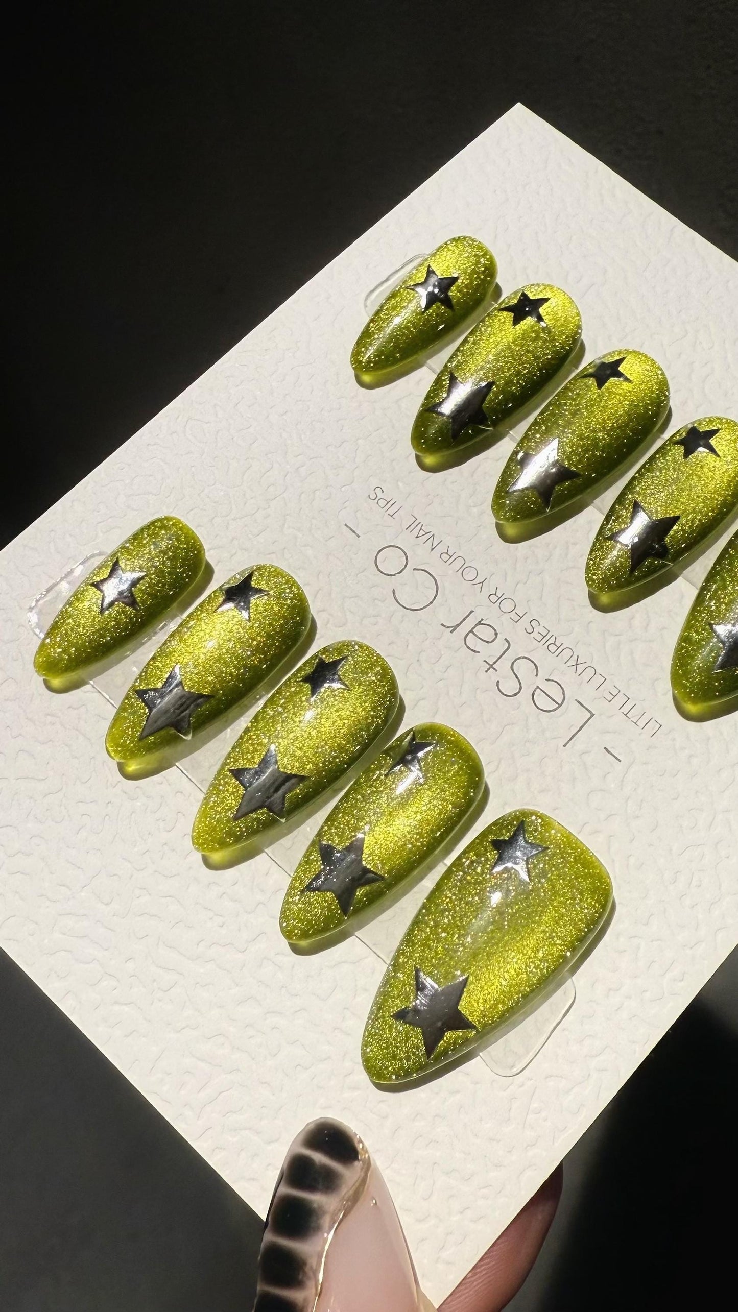 Reusable Lime Stardust Cat Eye Effect | Premium Press on Nails Gel Hand Painted Pressons Customizable Gel Nail Artist faux nails WM1001