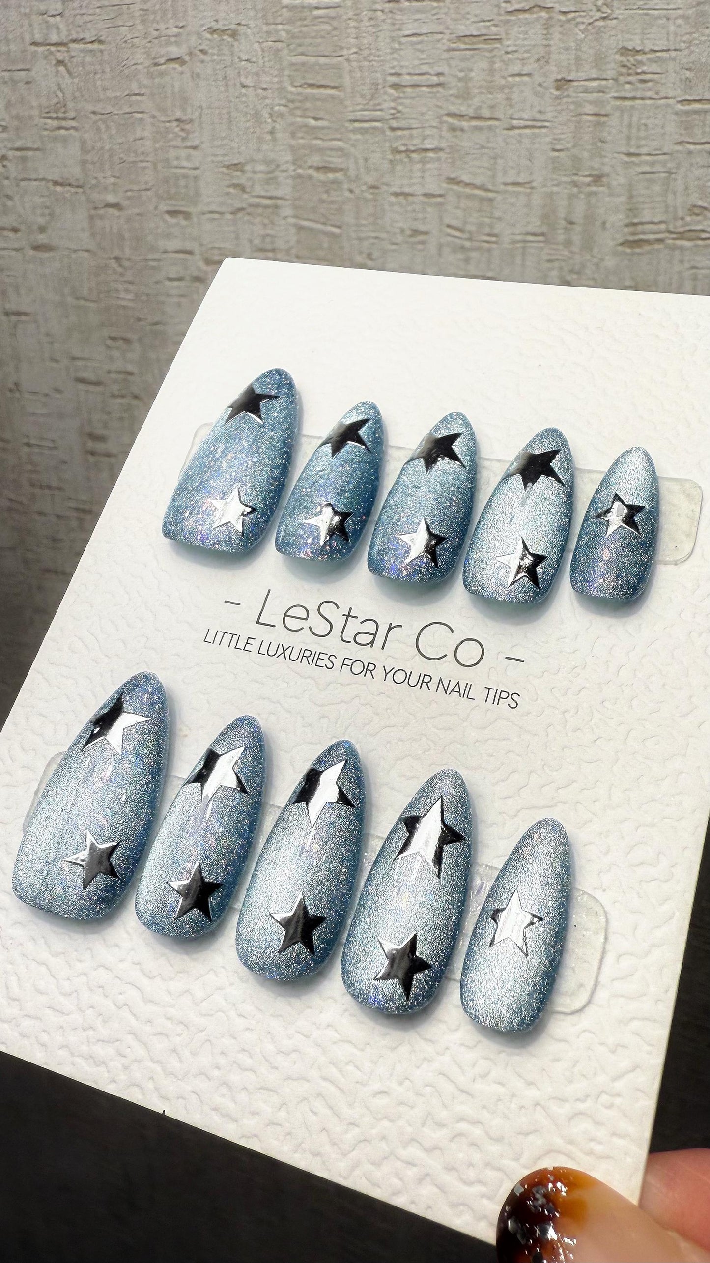 Reusable Starburst Hologram Cat Eye Effect| Premium Press on Nails Gel Hand Painted Pressons Customizable Gel Nail Artist faux nails WM1025
