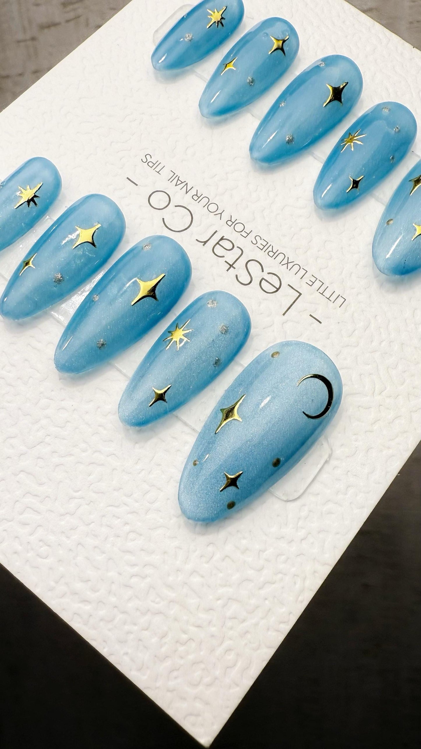 Reusable Lunar Blue Cat Eye Effect| Premium Press on Nails Gel Hand Painted Pressons Customizable Gel Nail Artist faux nails TMR1028