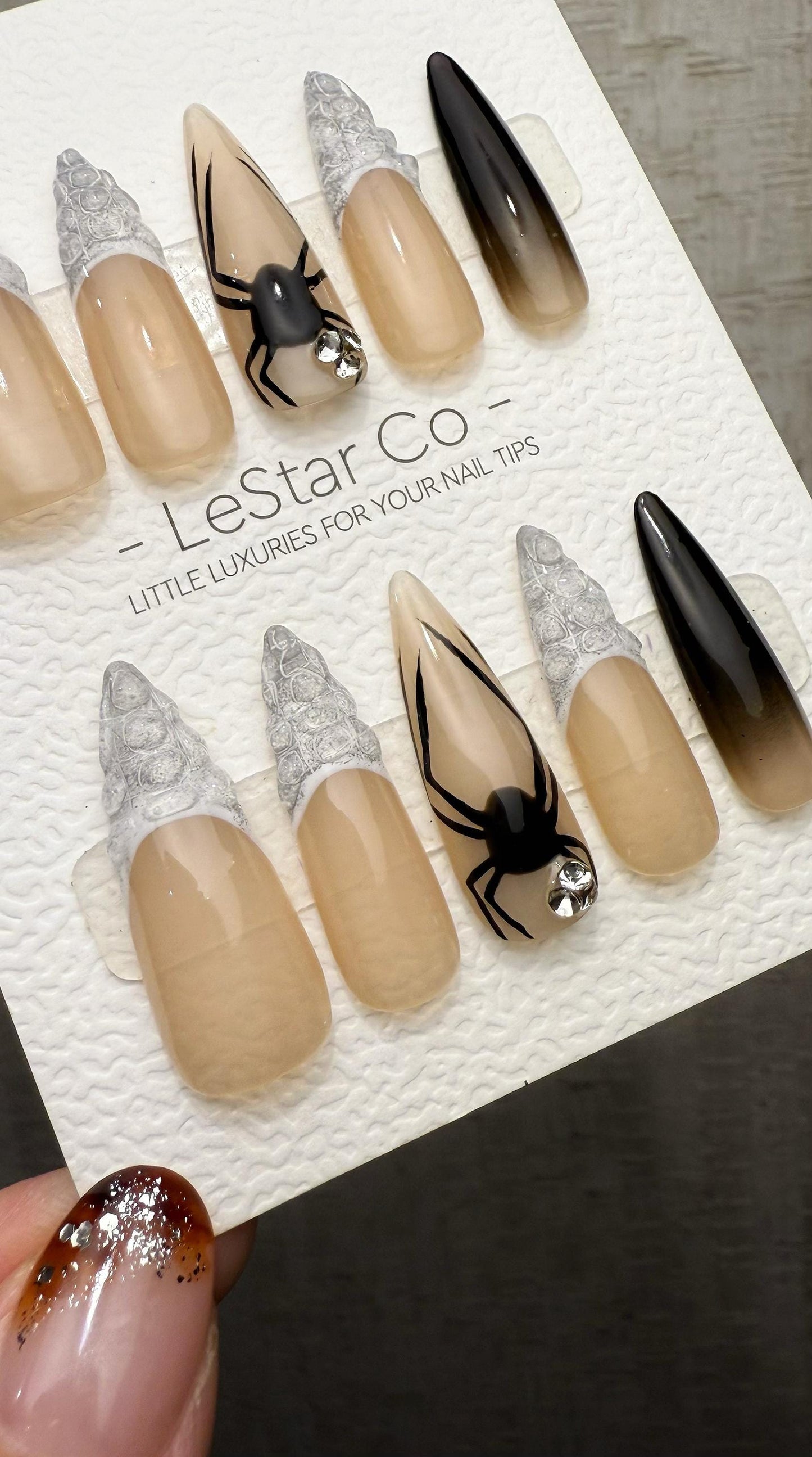 Reusable Gothic Web Spider Kiss| Premium Press on Nails Gel Hand Painted Pressons Customizable Gel Nail Artist faux nails TMR1032