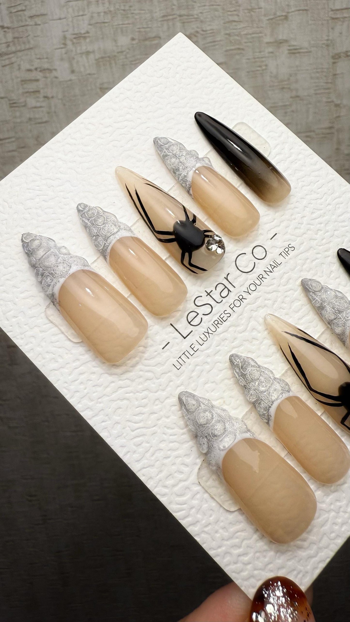 Reusable Gothic Web Spider Kiss| Premium Press on Nails Gel Hand Painted Pressons Customizable Gel Nail Artist faux nails TMR1032