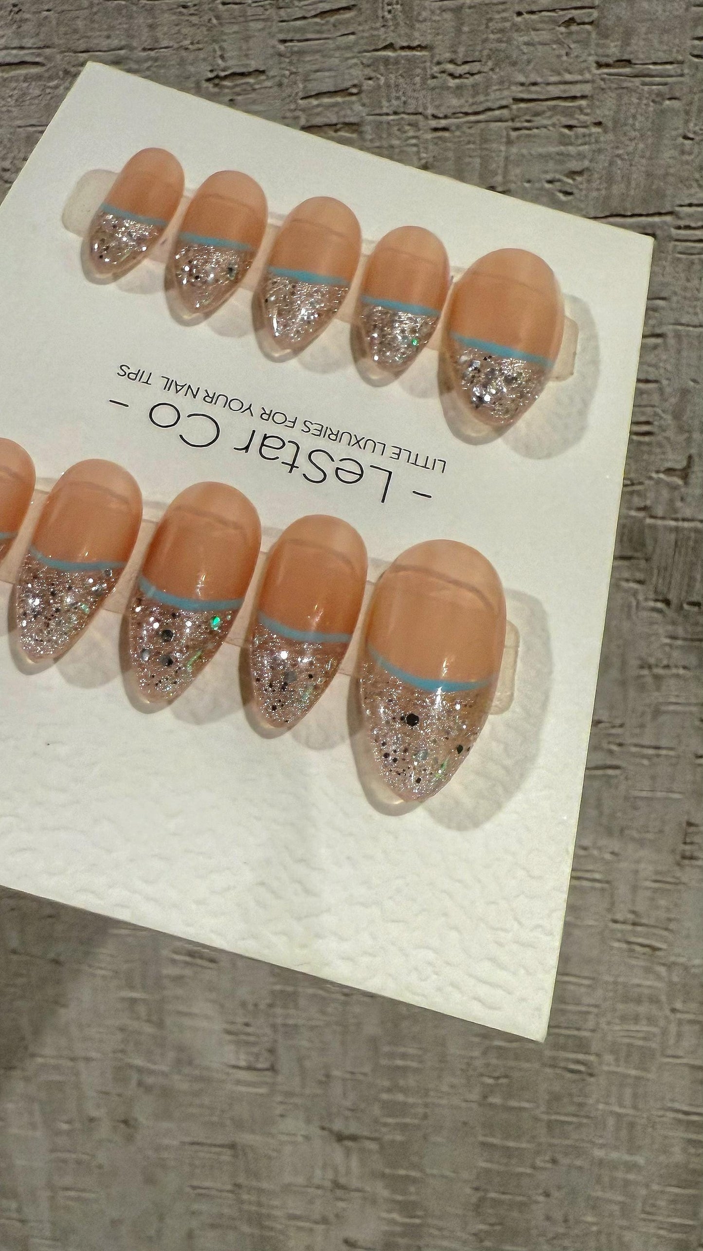 Reusable Glam Ice Peaks Cat Eye Effect French Tip Handmade Press On Nails Gel Fake Nails ML1047