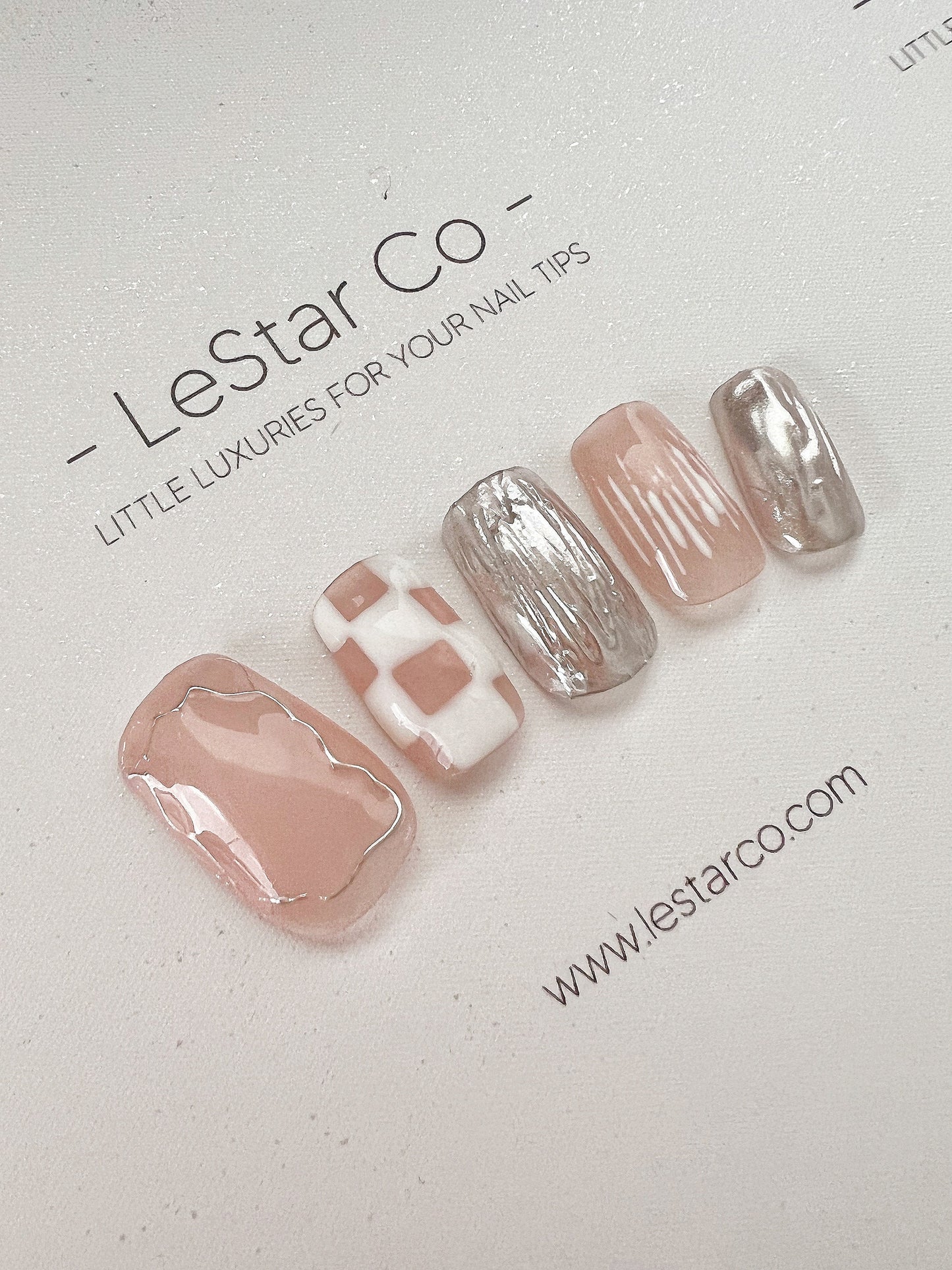 Reusable White Checkerboard | Premium Press on Nails Gel | Fake Nails | Cute Fun Colorful Colorful Gel Nail Artist faux nails XWZ184