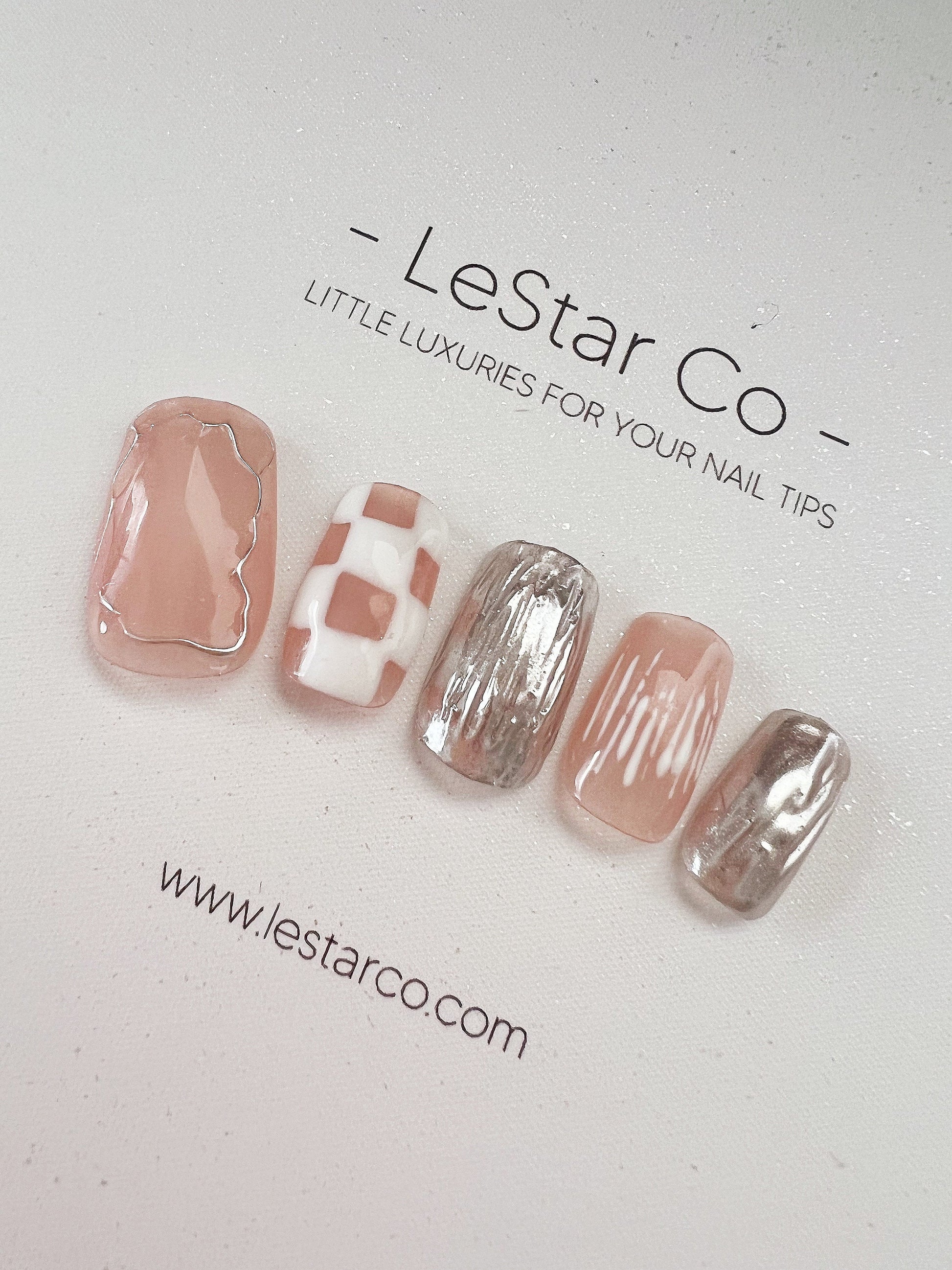 Reusable White Checkerboard  | Premium Press on Nails Gel | Fake Nails | Cute Fun Colorful Colorful Gel Nail Artist faux nails XWZ184