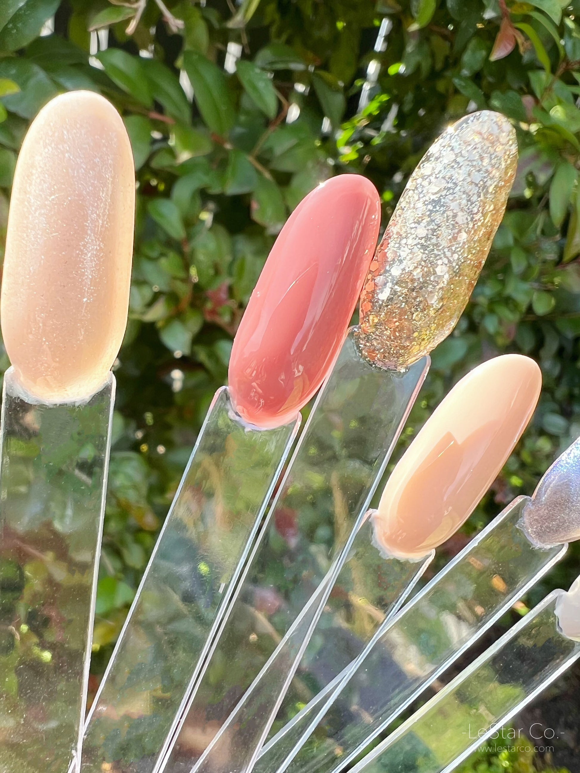 Goldmine | Chunky gold flakes | Ultra Shine Long Lasting Brush on UV Gels Home Nail DIY False Tips Manicure Nail Art Supply