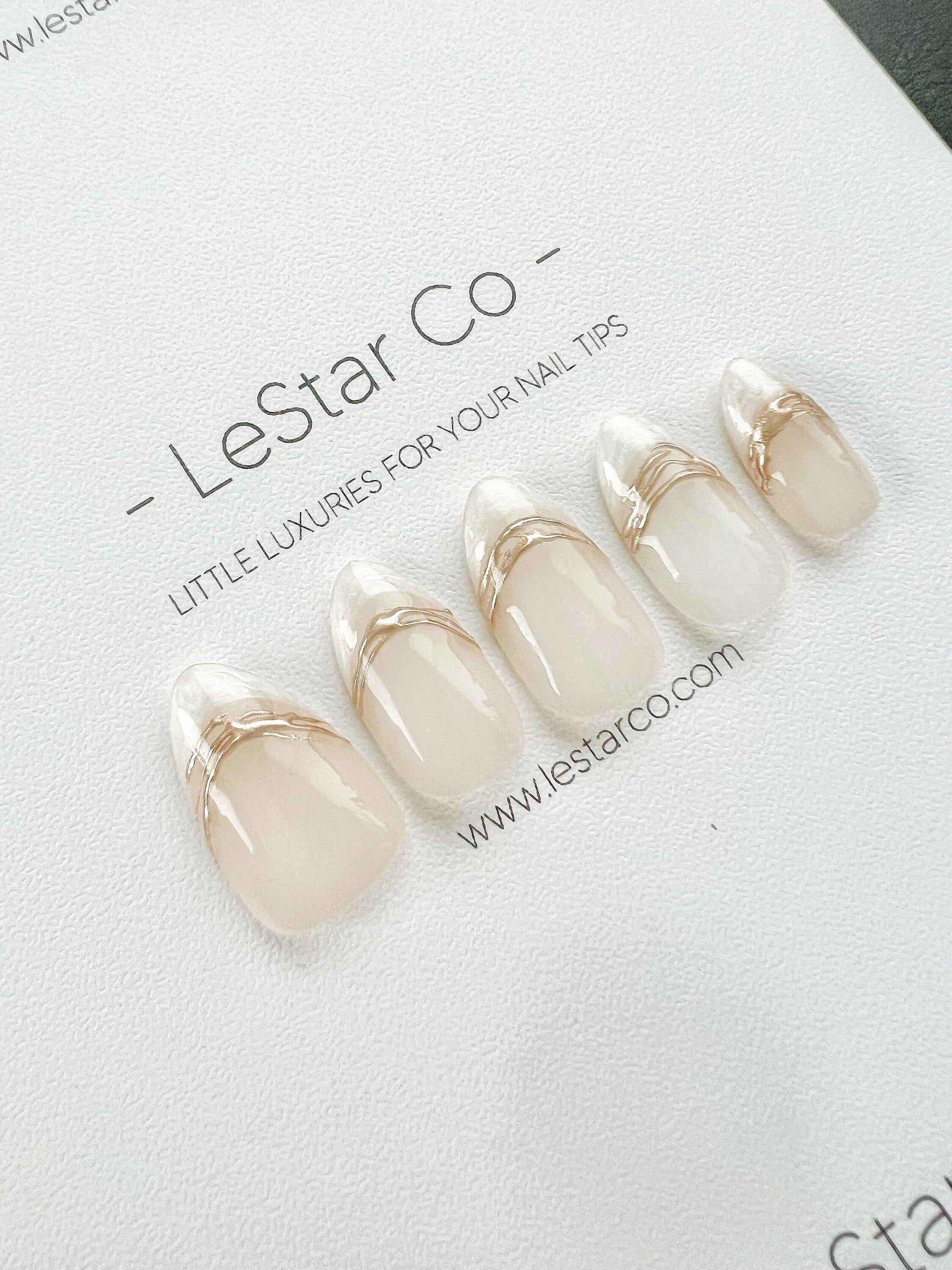 Reusable Pearl Royale | Premium Press on Nails Gel | Fake Nails | Cute Fun Colorful Gel Nail Artist faux nails ML299