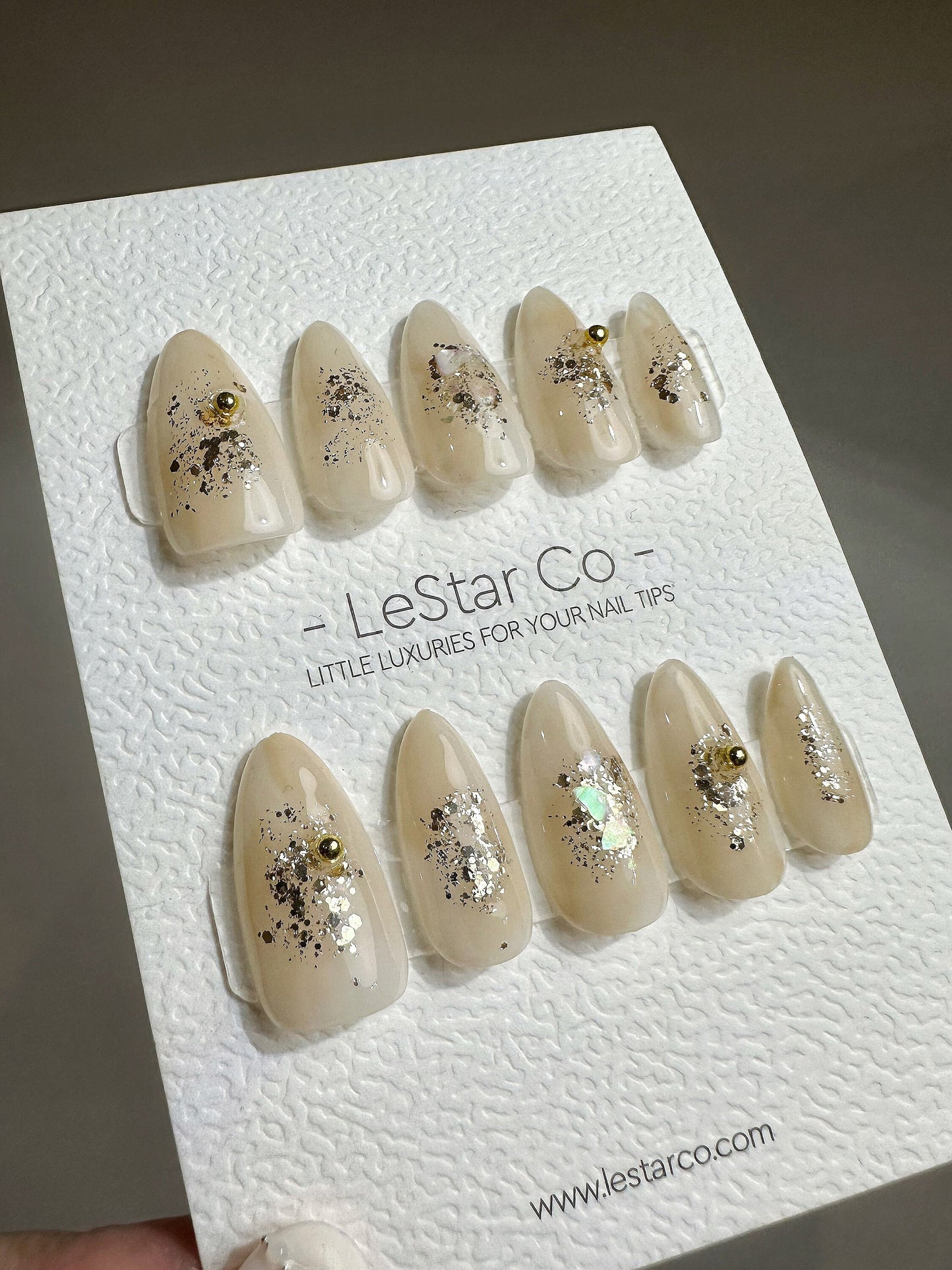 Reusable The Shiny Stuff in The Sand | Premium Short Press on Nails Gel Manicure | Fake Nails | Handmade | Lestarco faux nails KS396