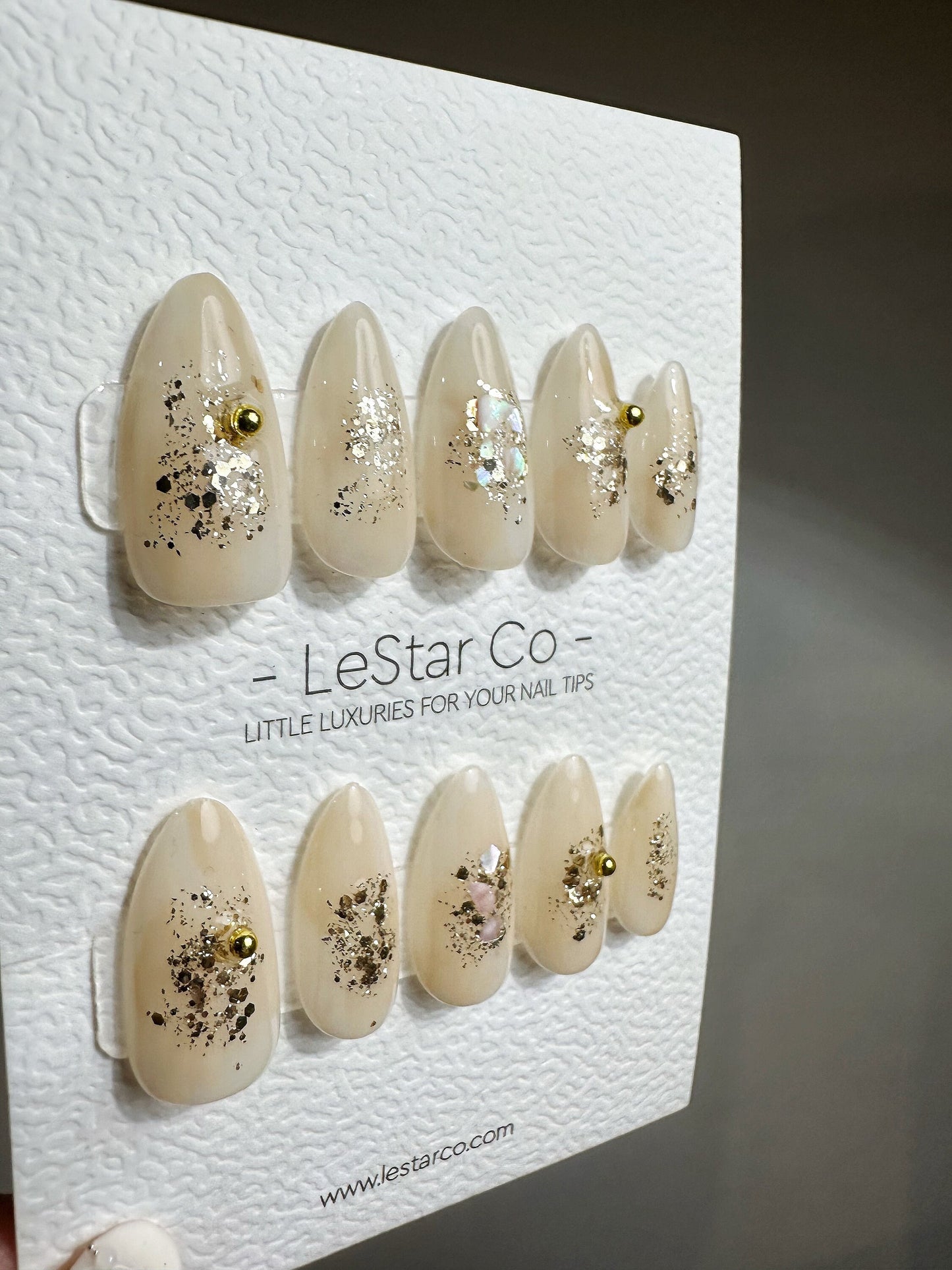 Reusable The Shiny Stuff in The Sand | Premium Short Press on Nails Gel Manicure | Fake Nails | Handmade | Lestarco faux nails KS396