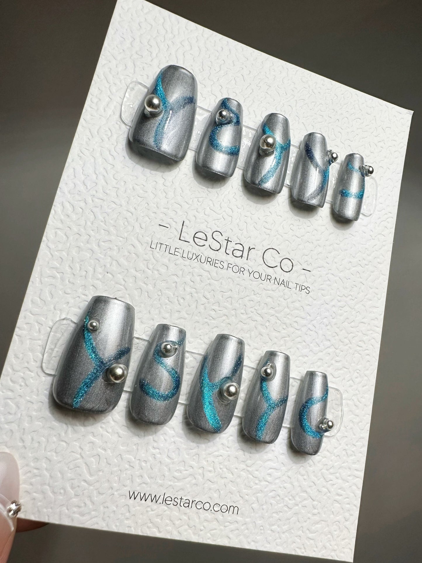 Reusable Replay Silver Chrome Blue Cat Eye | Premium Press on Nails Gel | Fake Nails | Cute Fun Colorful Gel Nail Artist faux nails QN414