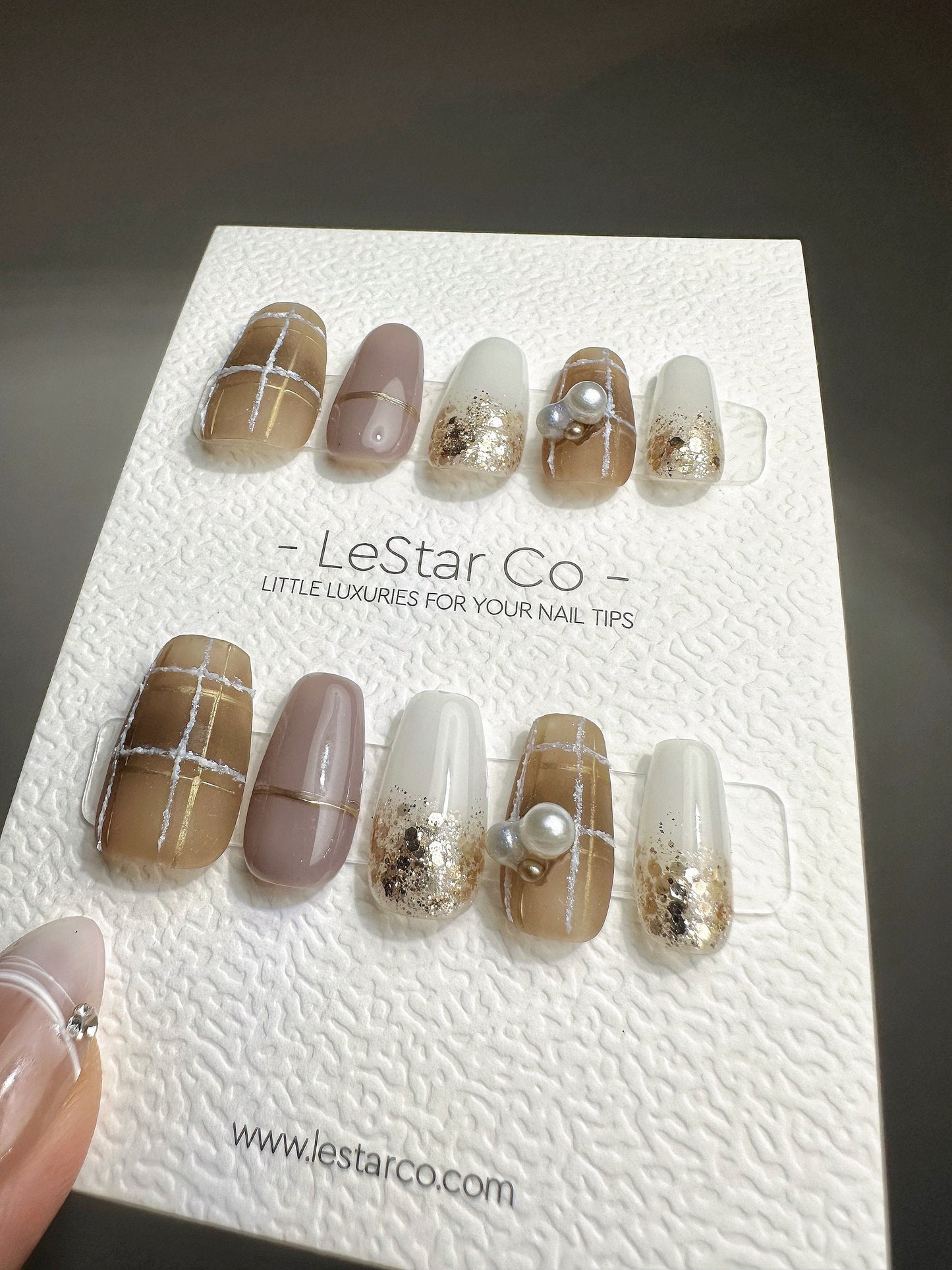 Reusable Nude Language Sophisticated Modern | Nails Premium Press on Nails Gel Manicure | Fake Nails | Handmade | Lestarco faux nails QN428