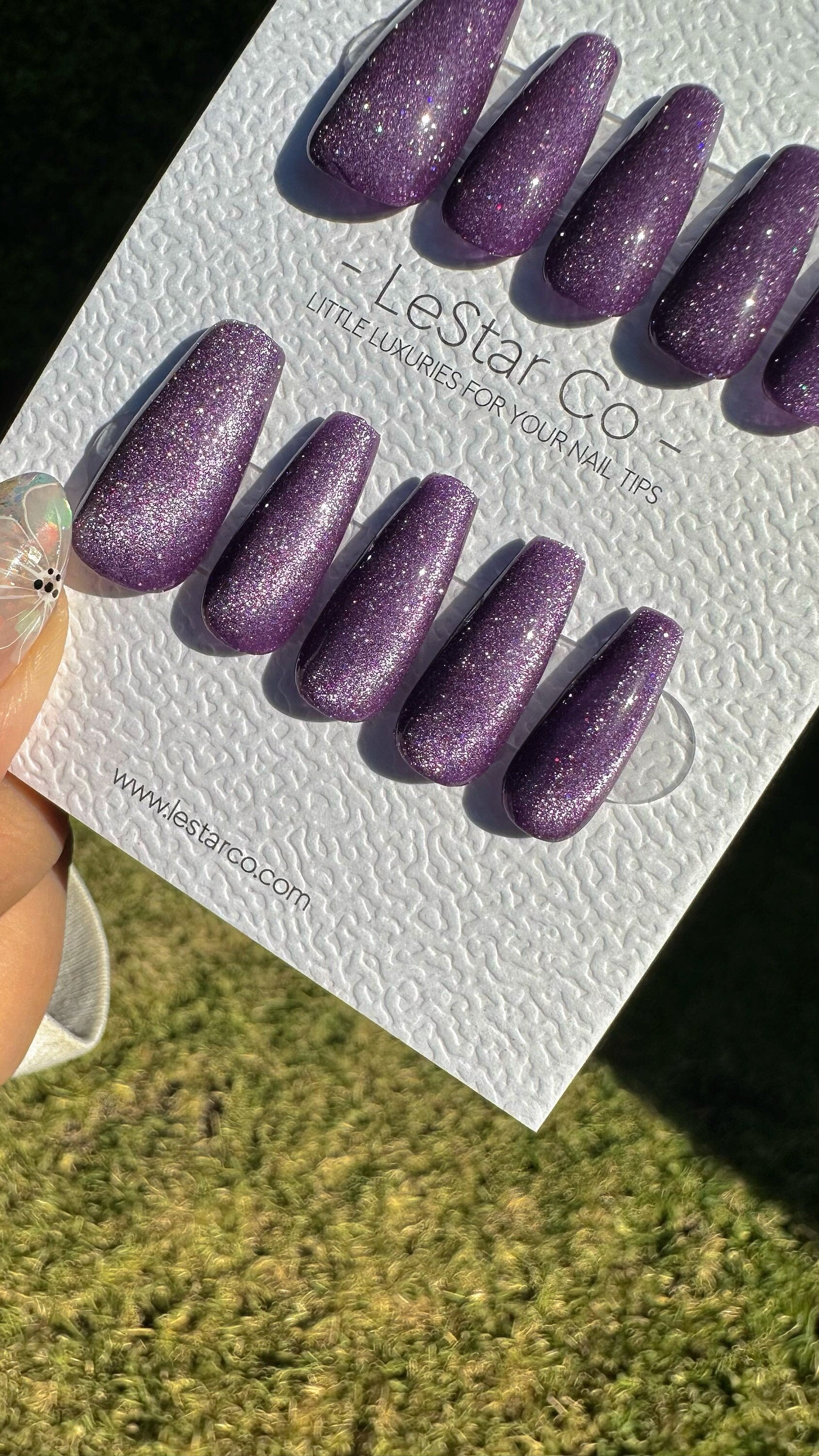 Reusable Grape Glitter Cat Eye Effect| Nails Premium Press on Nails Gel Manicure | Fake Nails | Handmade | Lestarco faux nails 490zz