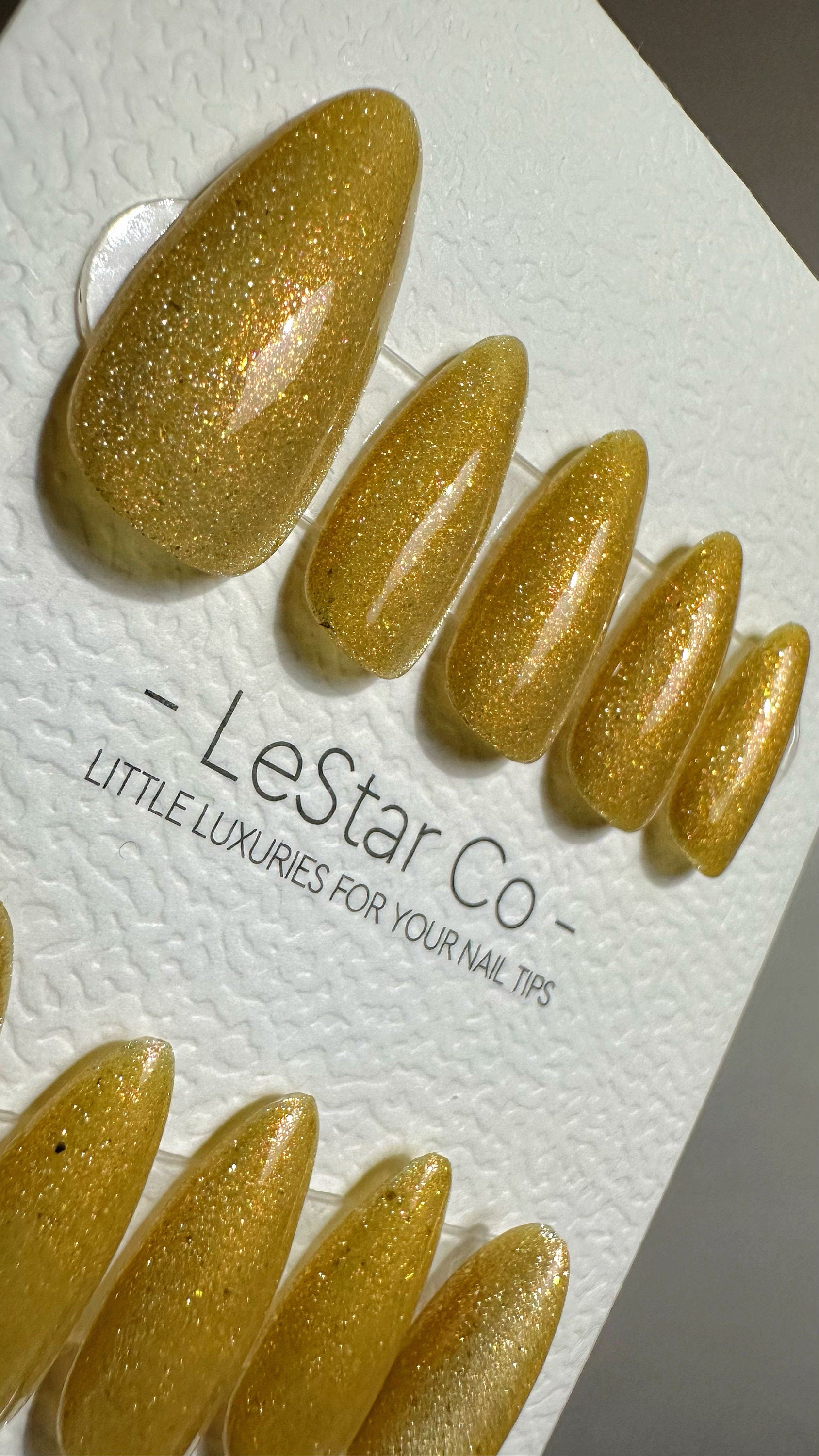 Reusable Shimmering Amber Cat Eye Effect | Nails Premium Press on Nails Gel Manicure | Fake Nails | Handmade | Lestarco faux nails 494zz