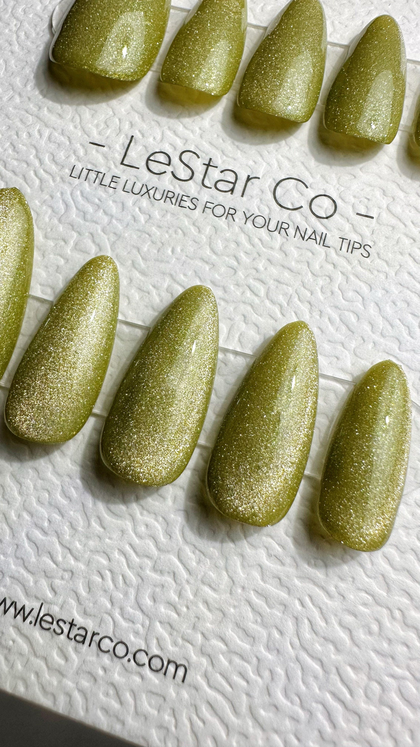 Reusable Lustrous Leaf Green Cat Eye Effect| Nails Premium Press on Nails Gel Manicure | Fake Nails | Handmade | Lestarco faux nails 497zz