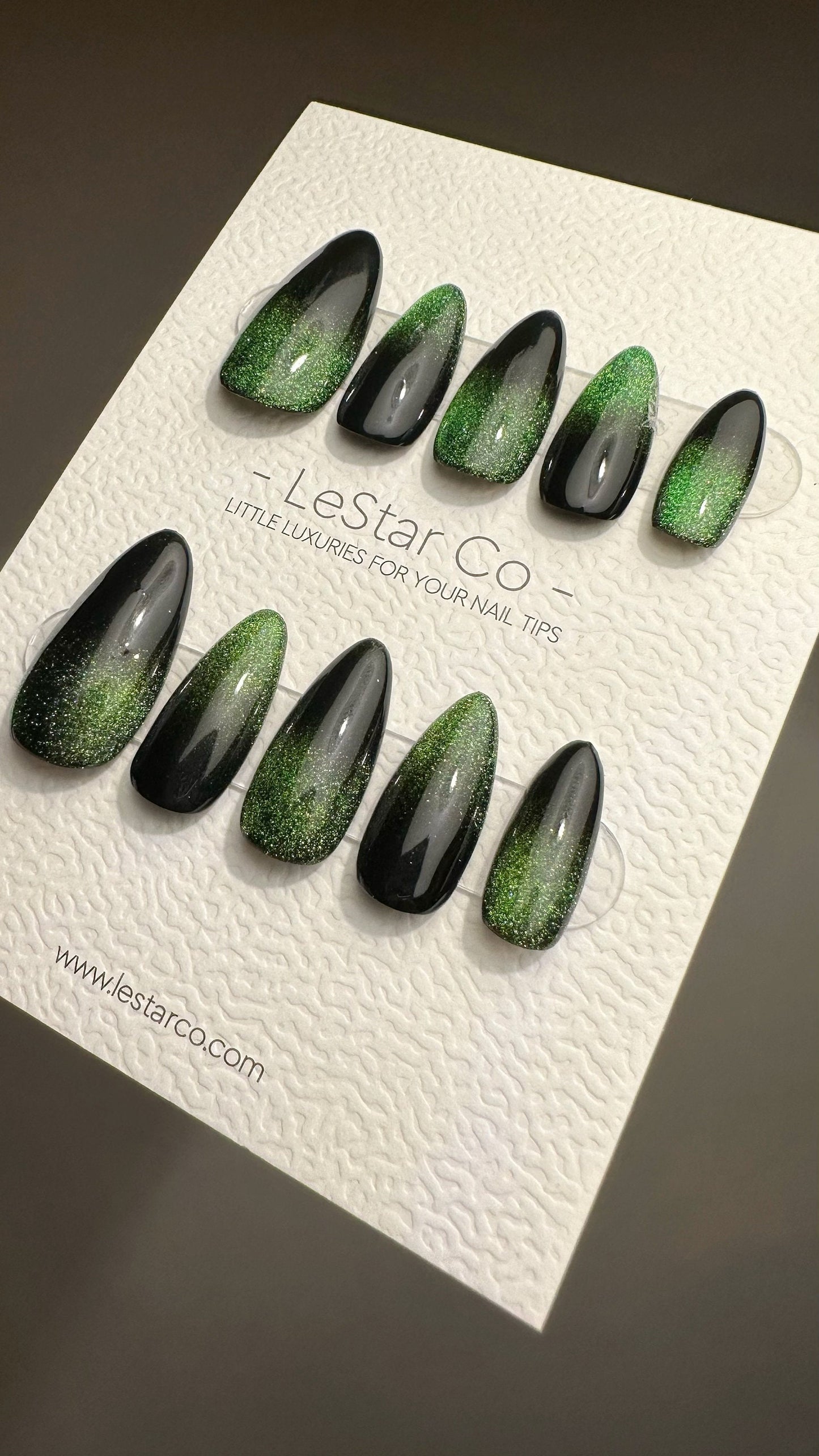 Reusable Green Aurora | Nails Premium Press on Nails Gel Manicure | Fake Nails | Handmade | Lestarco faux nails TMR507