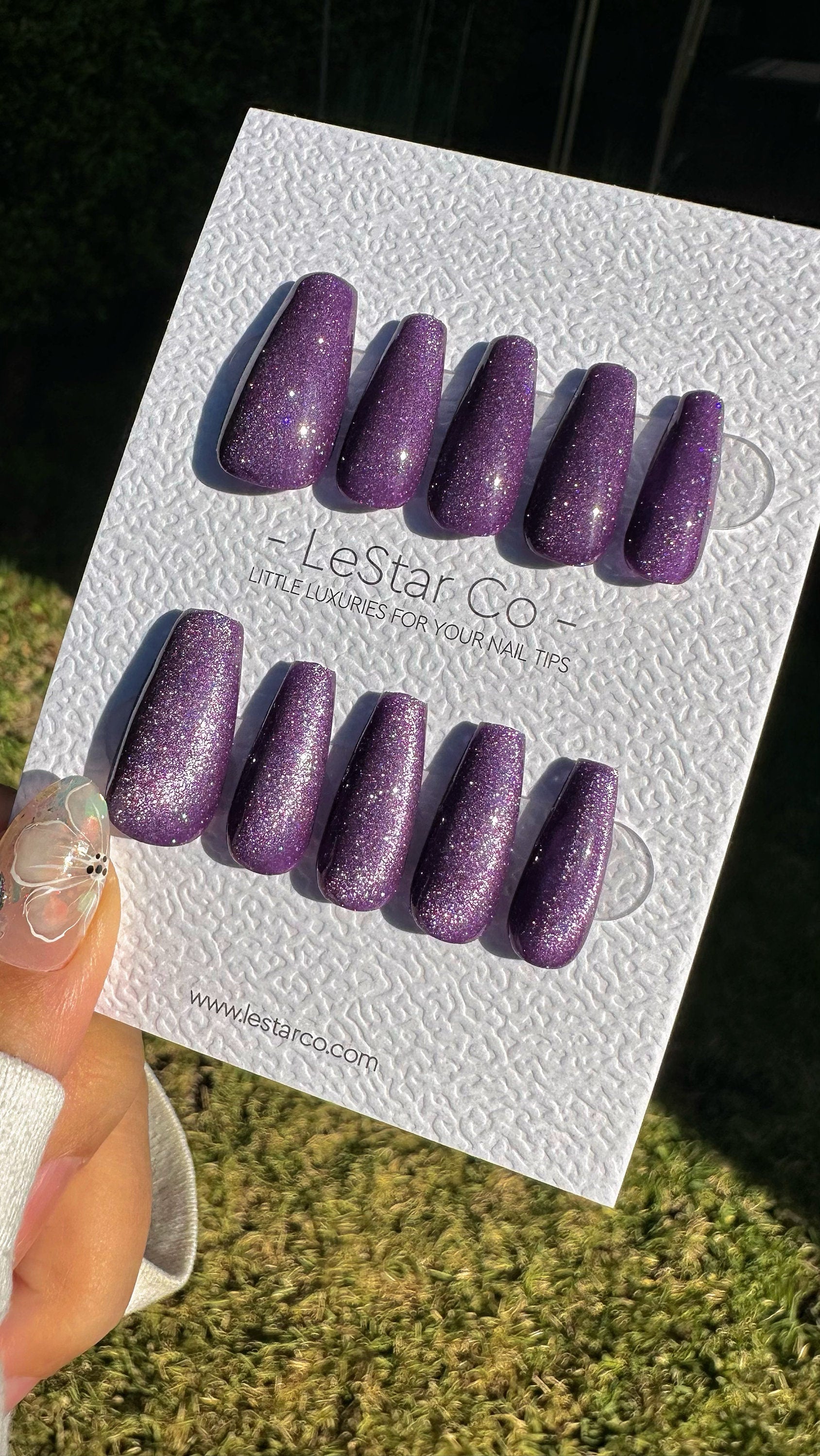 Reusable Grape Glitter Cat Eye Effect| Nails Premium Press on Nails Gel Manicure | Fake Nails | Handmade | Lestarco faux nails 490zz