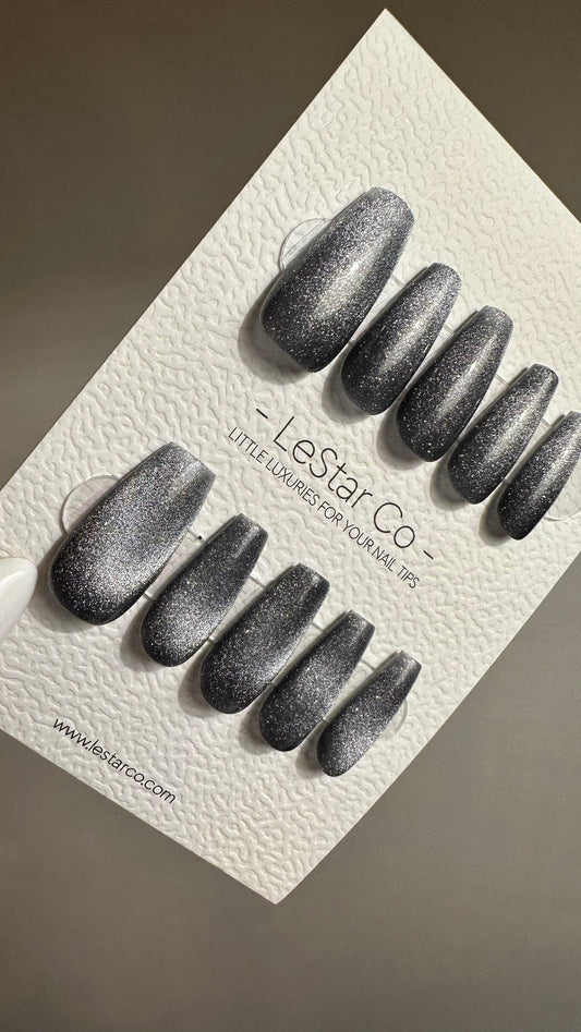 Reusable Moonlit Ash Grey Cat eye | Nails Premium Press on Nails Gel Manicure | Fake Nails | Handmade | Lestarco faux nails TMR514