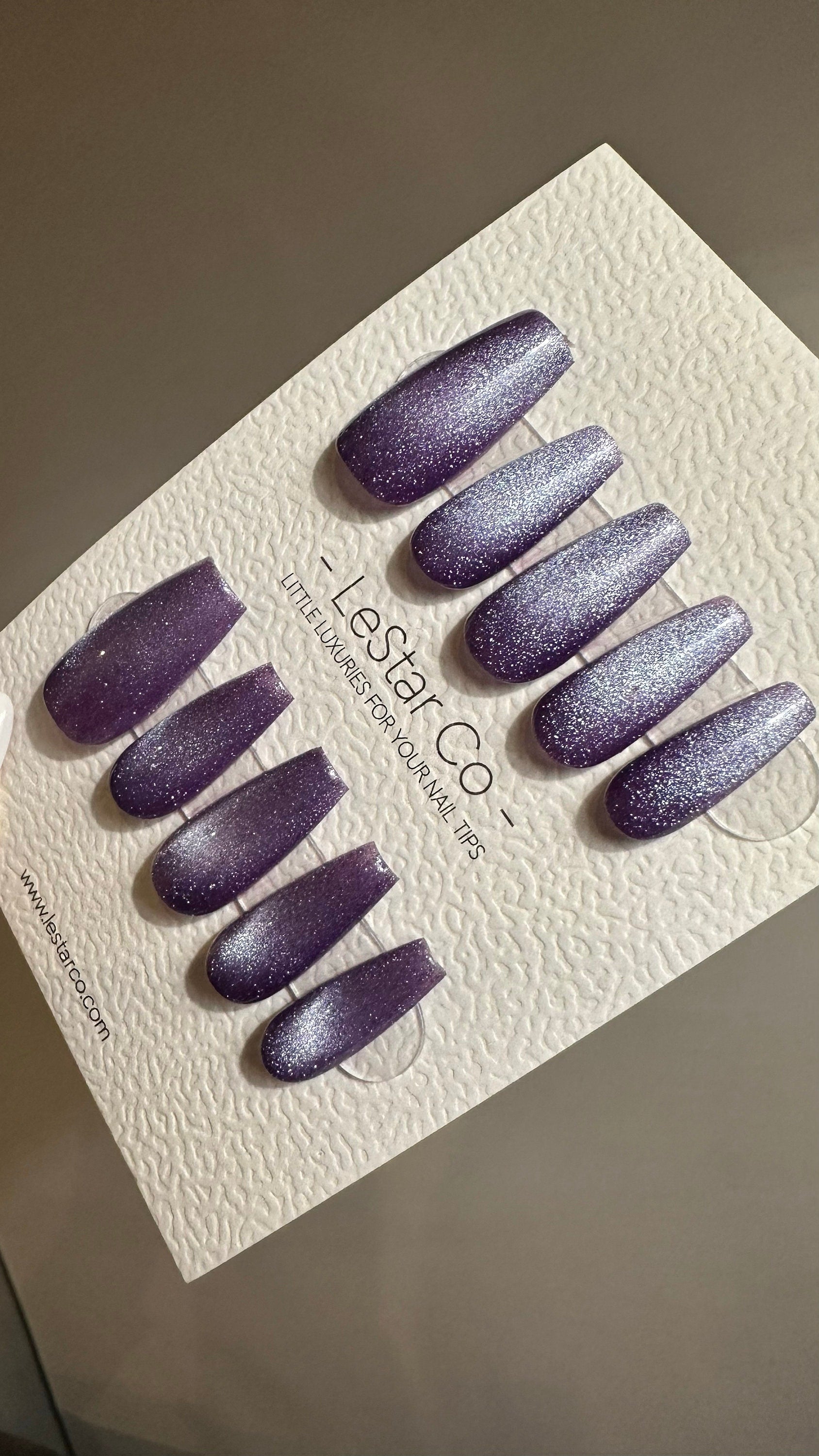 Reusable Lavender Lustre Purple Cat eye | Nails Premium Press on Nails Gel Manicure | Fake Nails | Handmade | Lestarco faux nails TMR516