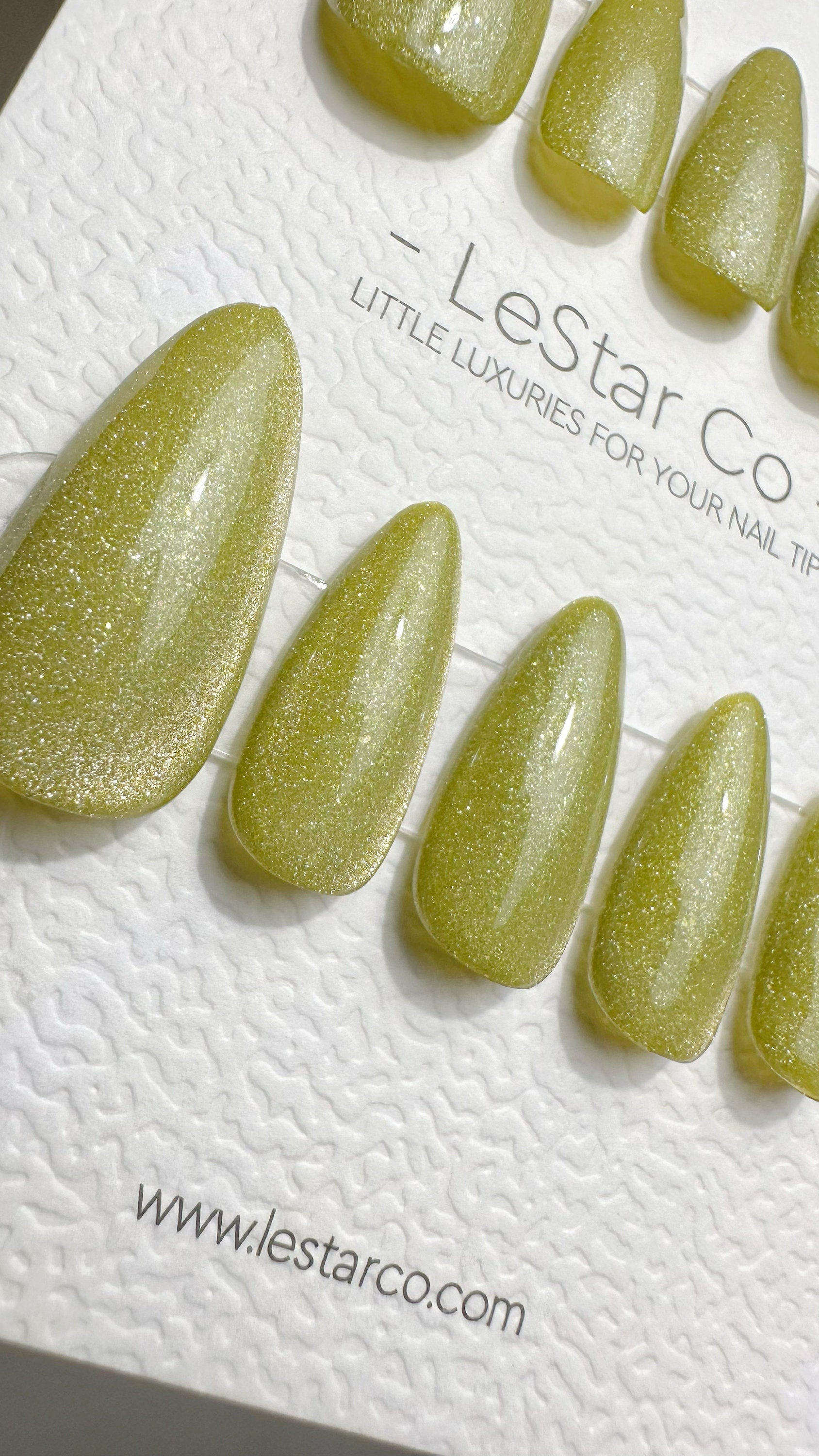 Reusable Lustrous Leaf Green Cat Eye Effect| Nails Premium Press on Nails Gel Manicure | Fake Nails | Handmade | Lestarco faux nails 497zz