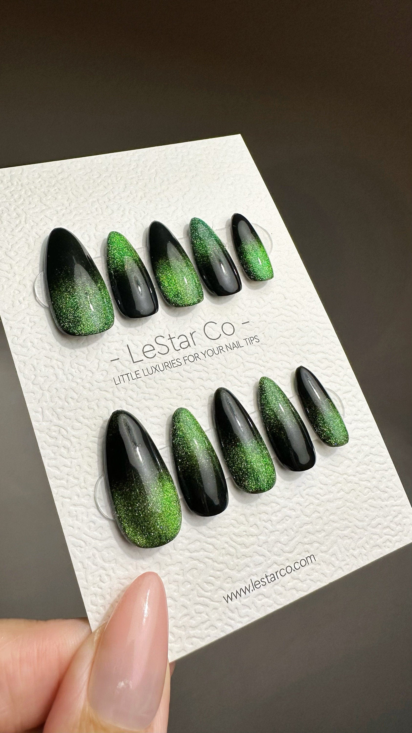 Reusable Green Aurora | Nails Premium Press on Nails Gel Manicure | Fake Nails | Handmade | Lestarco faux nails TMR507