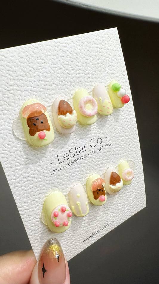 Reusable Bear Cake 3D Design | Premium Press on Nails Gel Manicure | Fake Nails | Handpainted by Professional Nail Faux Nails YR575