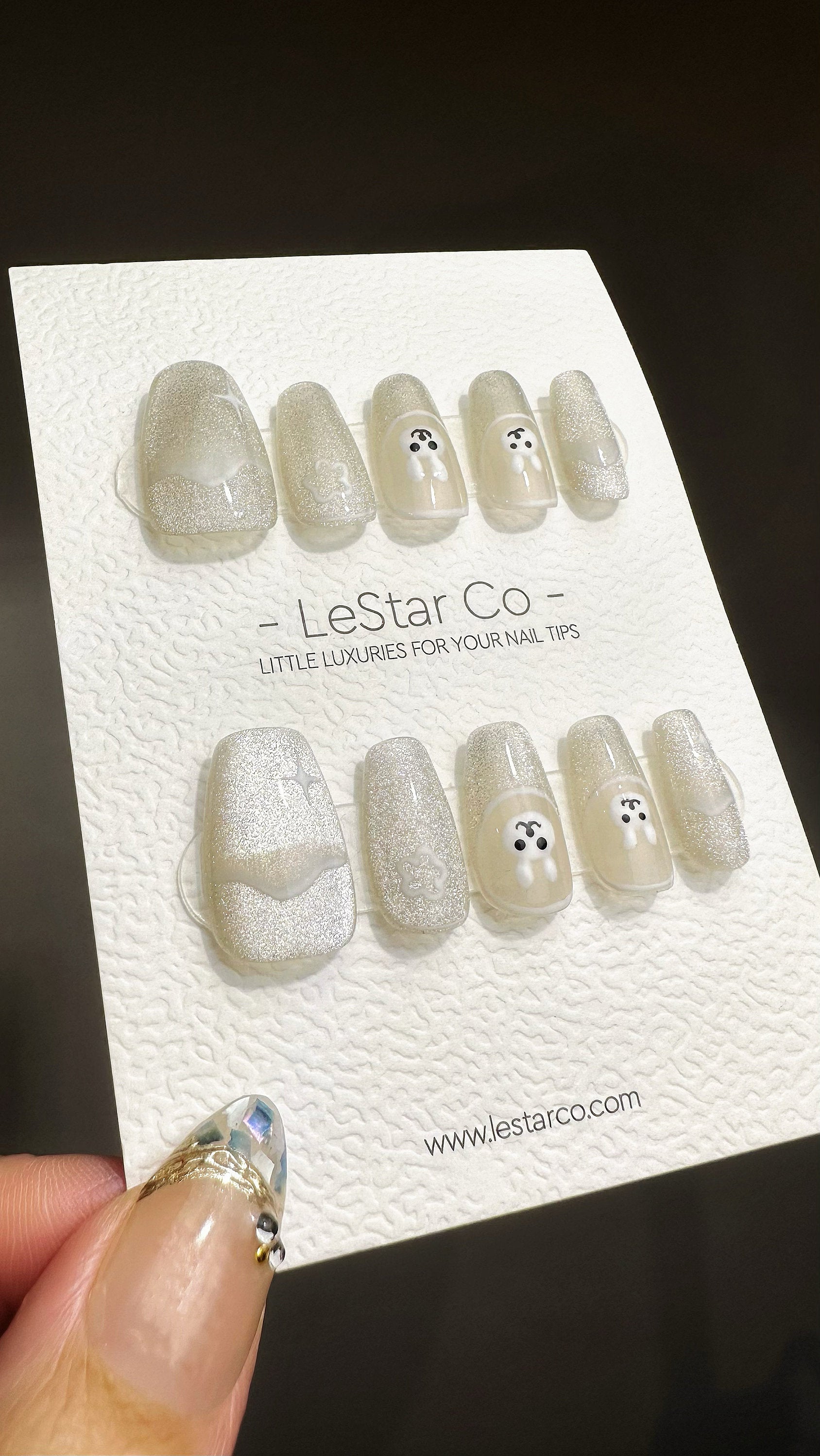 Reusable Frosty Bunny | Premium Press on Nails Gel Manicure Handprint Pressons Handmade | Lestarco faux nails YR695