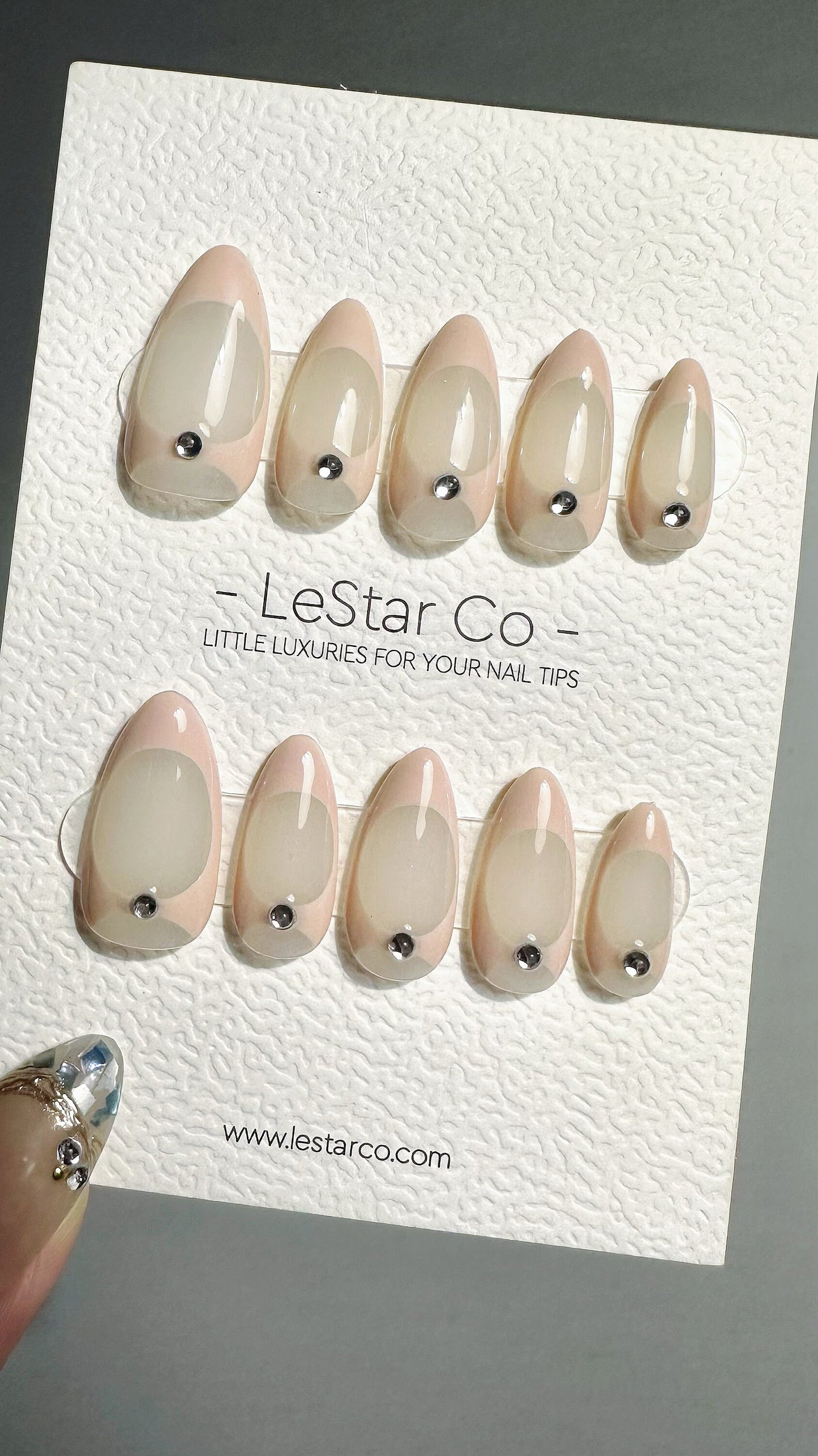 Reusable Nude Subtle Chic | Press on Nails Gel | Fake Nails | Handmade Pressons faux nails ML704