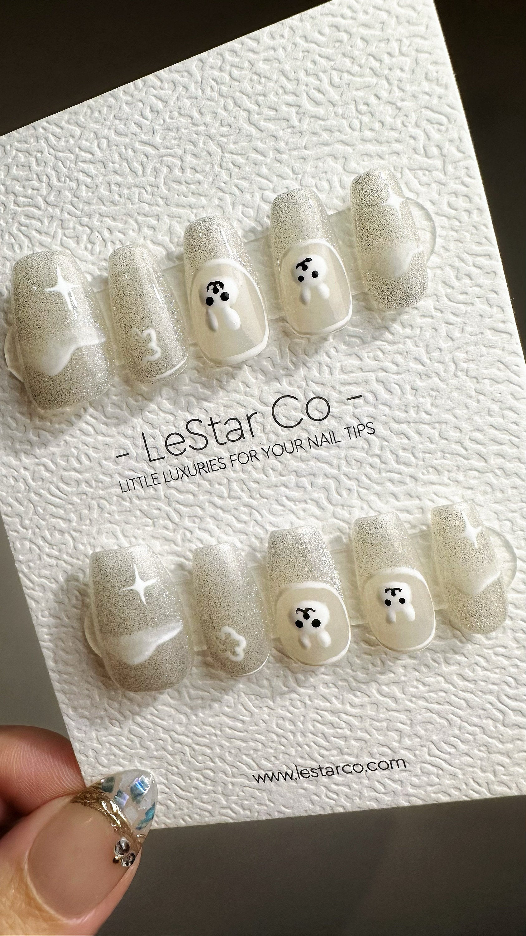 Reusable Frosty Bunny | Premium Press on Nails Gel Manicure Handprint Pressons Handmade | Lestarco faux nails YR695