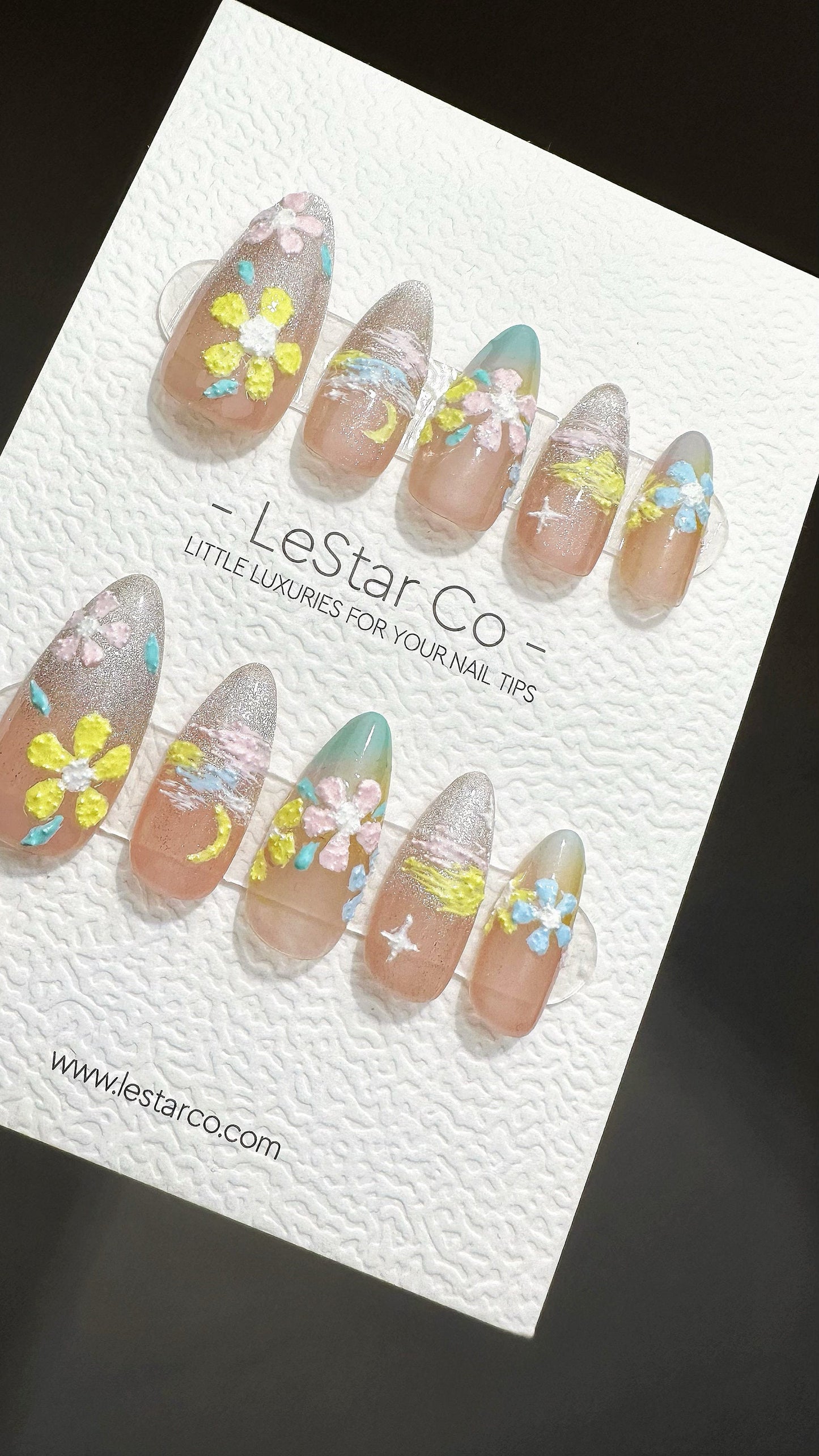 Reusable Petals in Pastel | Premium Press on Nails Gel Hand Painted Pressons Customizable Gel Nail Artist fake nails YR762