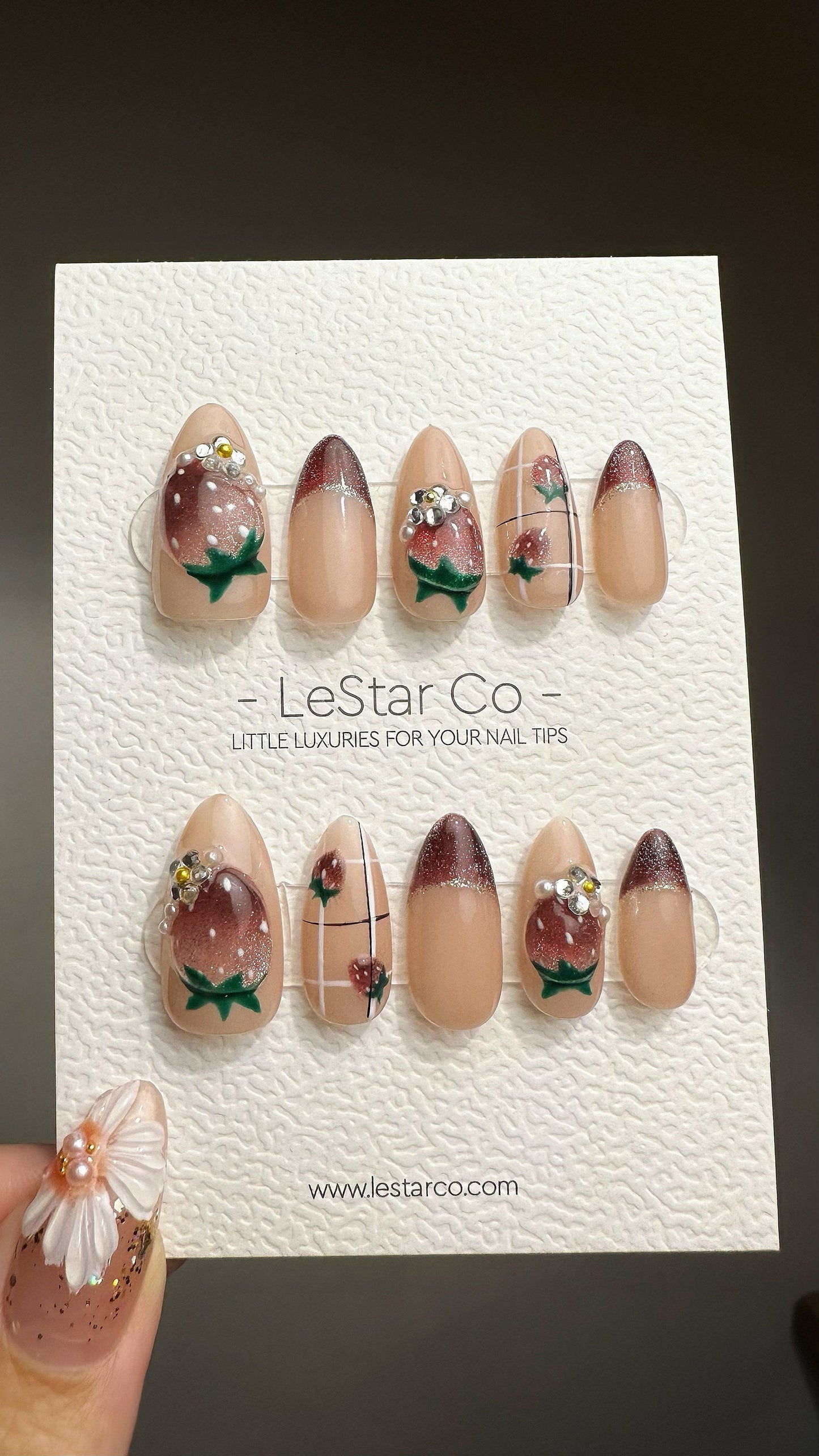 Reusable Jewel Strawberry Cat Eye Effect | Premium Press on Nails Gel Hand Painted Pressons Customizable Gel Nail Artist fake nails YR769