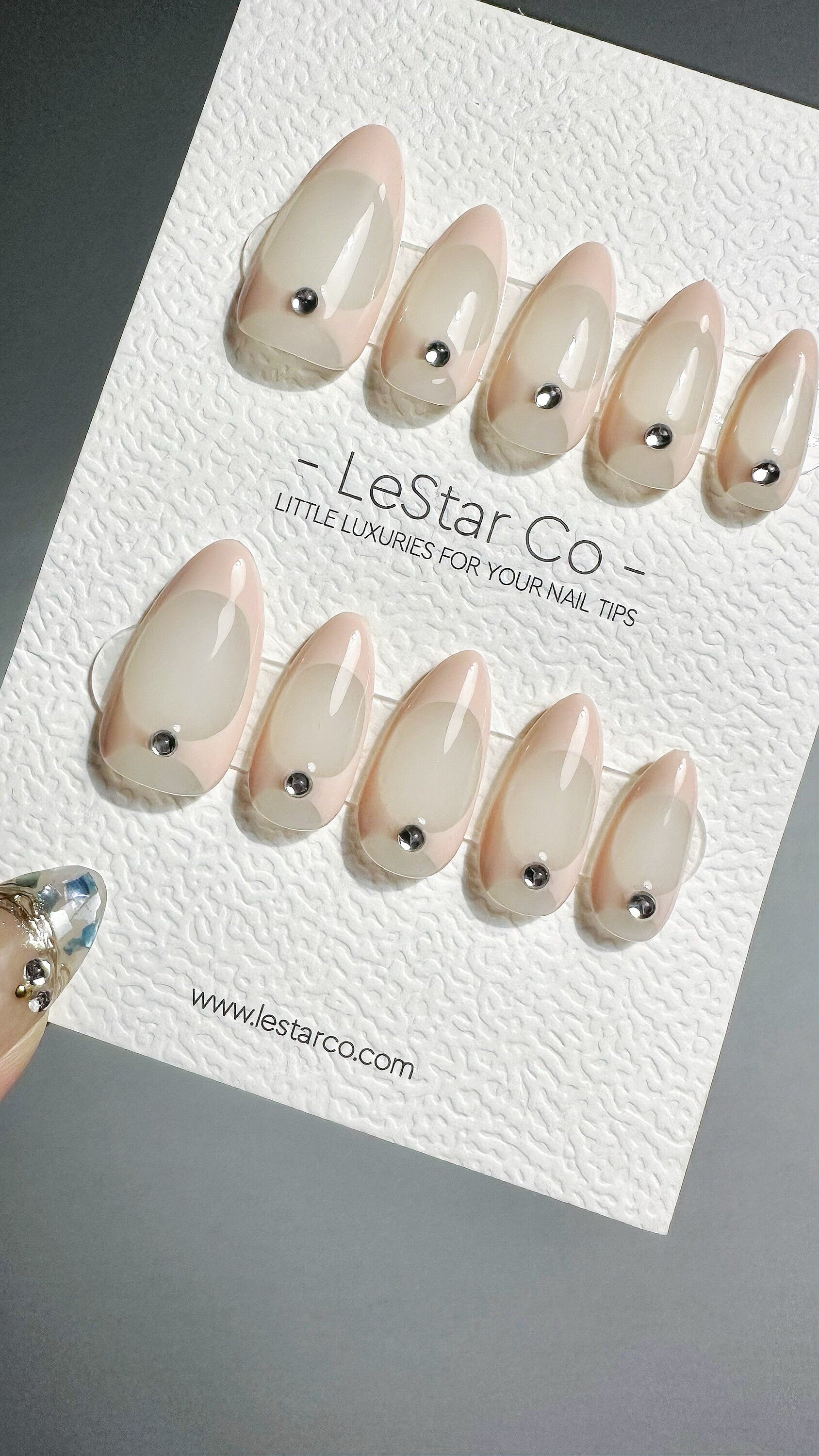 Reusable Nude Subtle Chic | Press on Nails Gel | Fake Nails | Handmade Pressons faux nails ML704