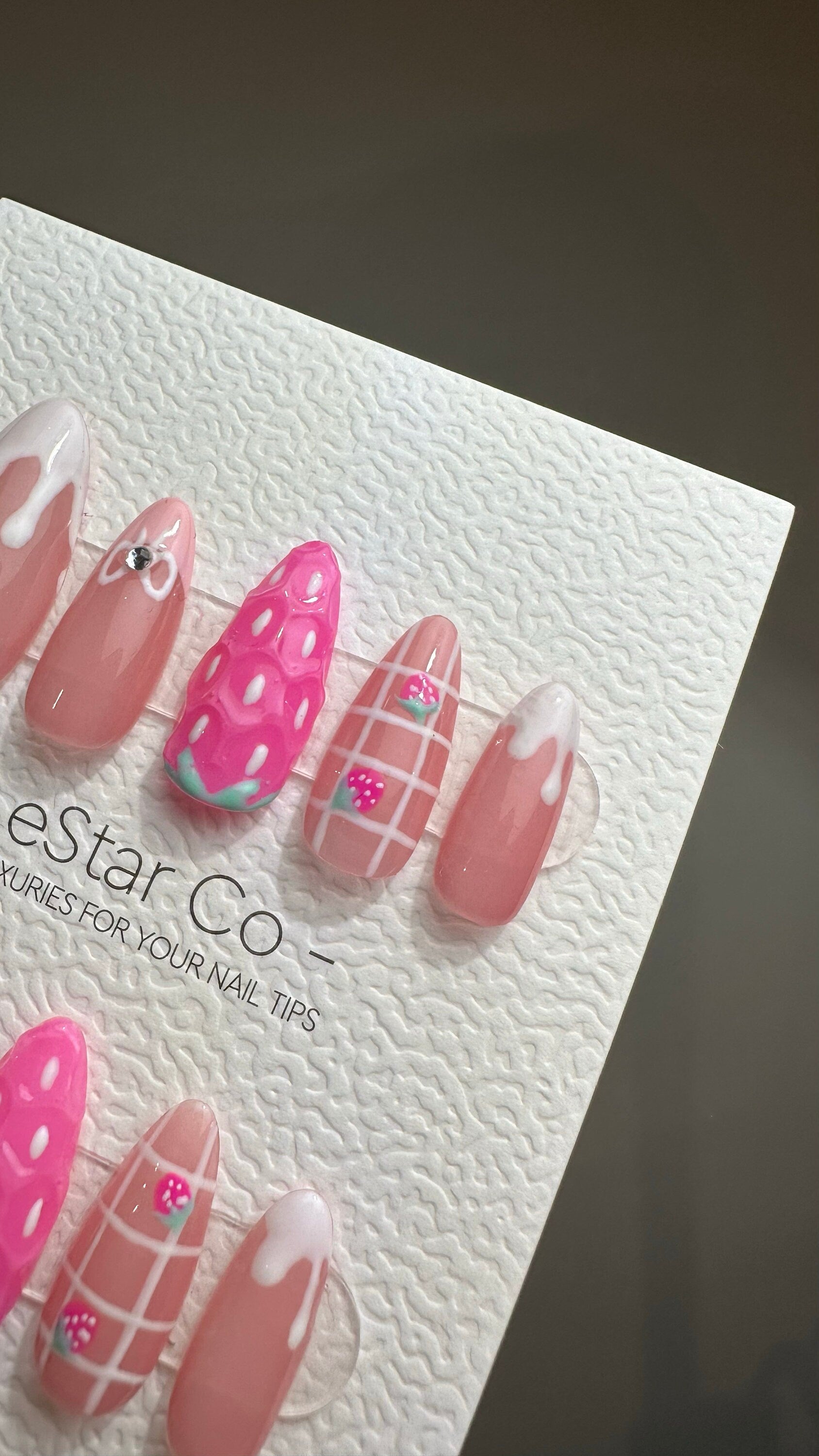 Reusable Strawberry Ice Cream| Premium Press on Nails Gel Hand Painted Pressons Customizable Gel Nail Artist faux nails YR774