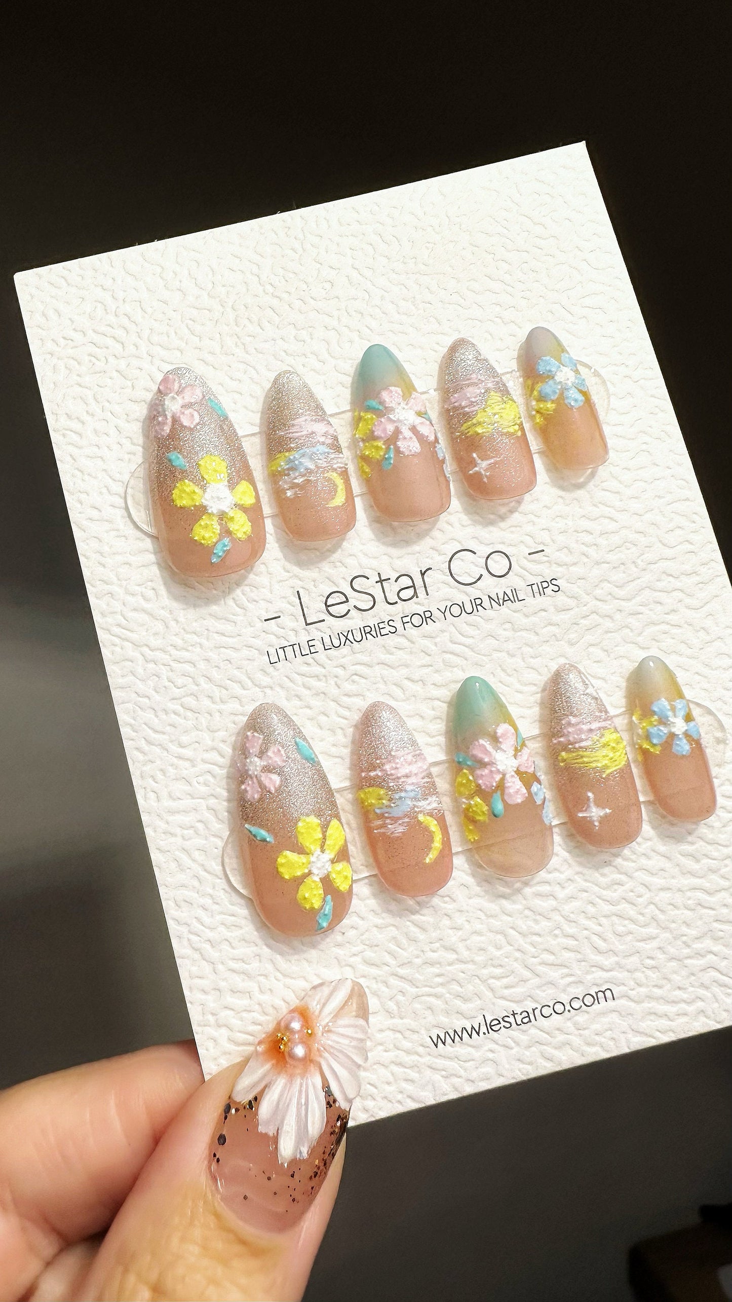 Reusable Petals in Pastel | Premium Press on Nails Gel Hand Painted Pressons Customizable Gel Nail Artist fake nails YR762