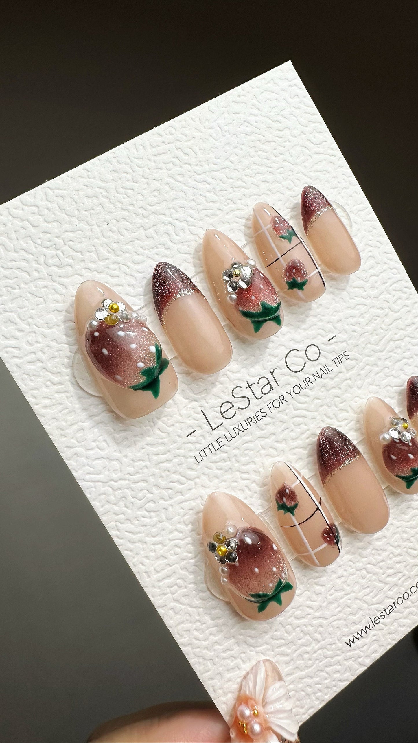 Reusable Jewel Strawberry Cat Eye Effect | Premium Press on Nails Gel Hand Painted Pressons Customizable Gel Nail Artist fake nails YR769