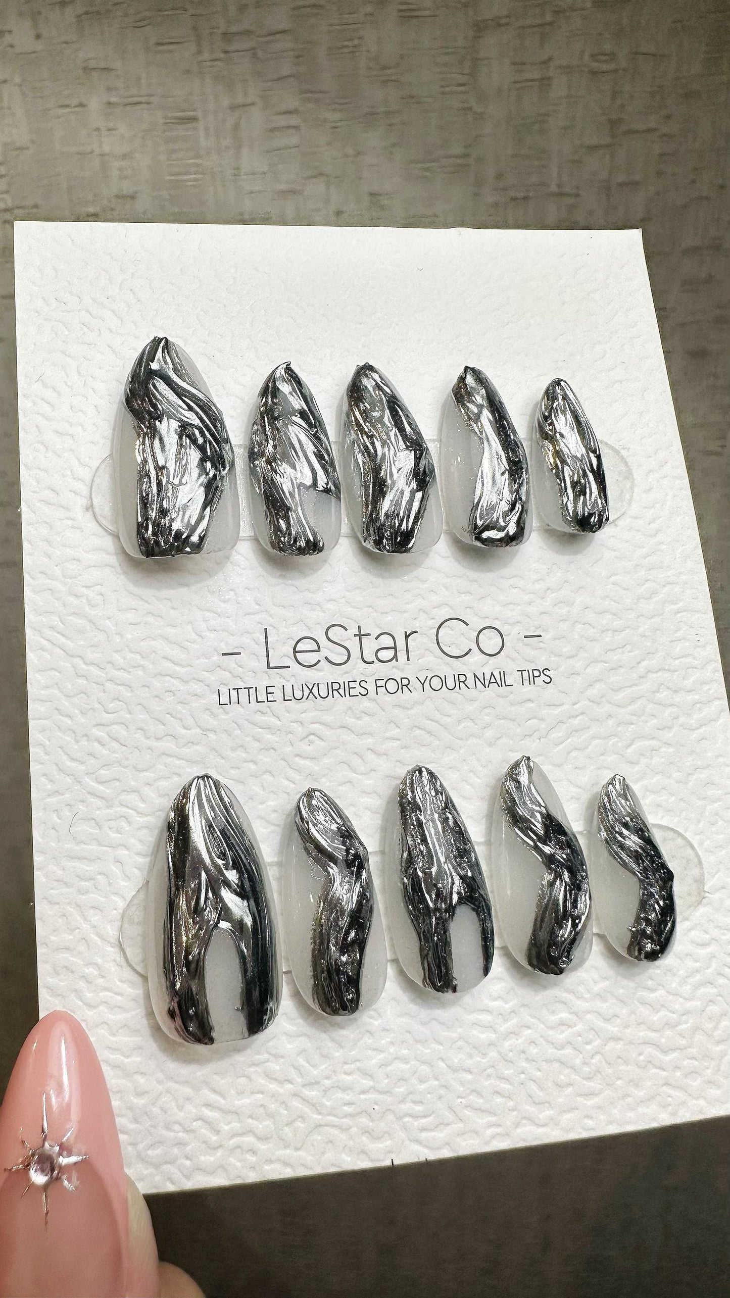 Reusable Liquid Metal Waves | Premium Press on Nails Gel Hand Painted Pressons Customizable Gel Nail Artist faux nails ML928