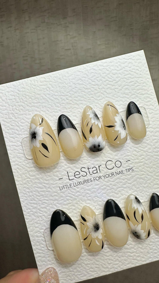 Reusable Icy MMidnight Daisy Black French TIp| Premium Press on Nails Gel Hand Painted Pressons Customizable Gel Nail faux nails ML911