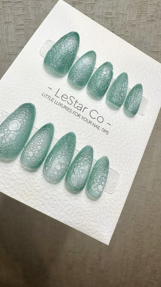 Reusable Aqua Mirage Cat Eye Effect | Premium Press on Nails Gel Hand Painted Pressons Customizable Gel Nail Artist fake nails WM936