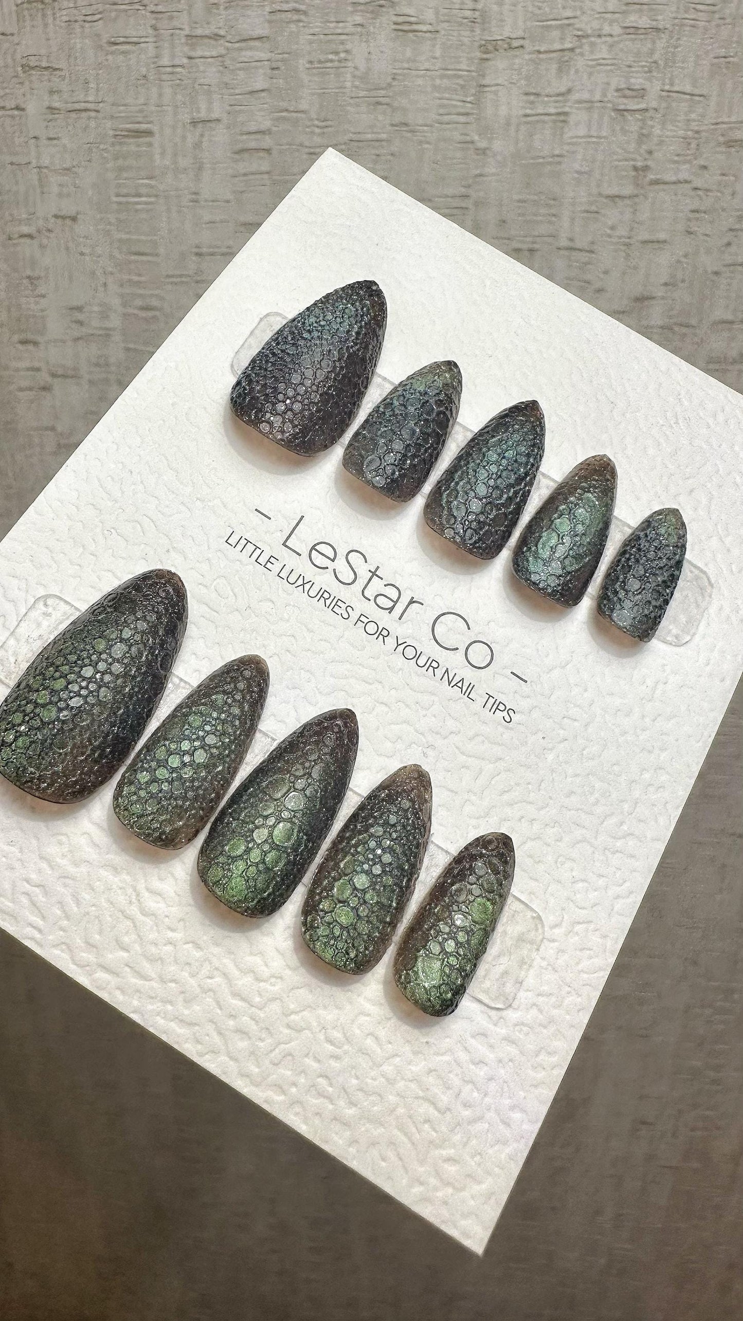Reusable Mystic Forest Cat Eye Effect | Premium Press on Nails Gel Hand Painted Pressons Customizable Gel Nail Artist fake nails WM943