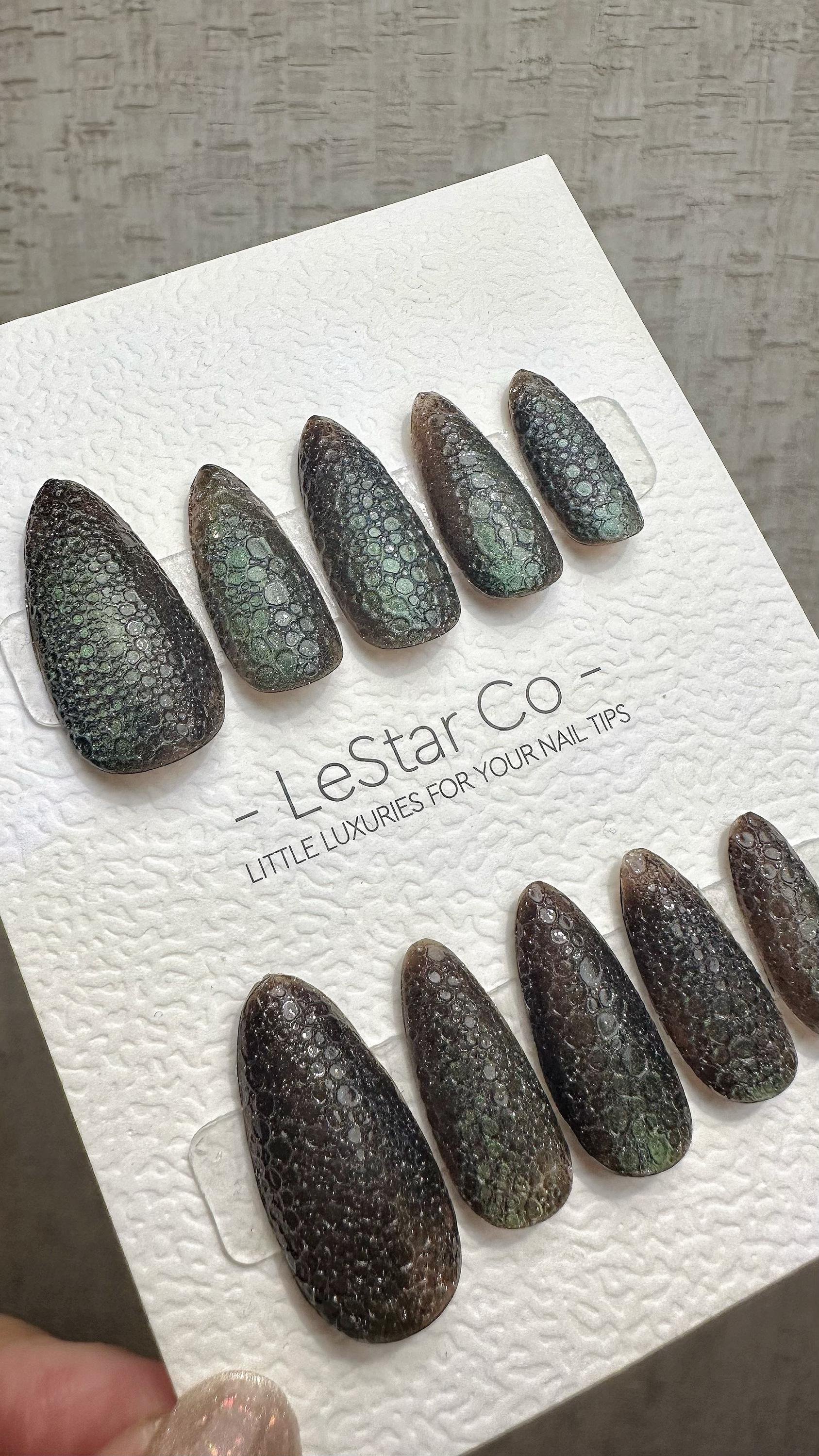 Reusable Mystic Forest Cat Eye Effect | Premium Press on Nails Gel Hand Painted Pressons Customizable Gel Nail Artist fake nails WM943