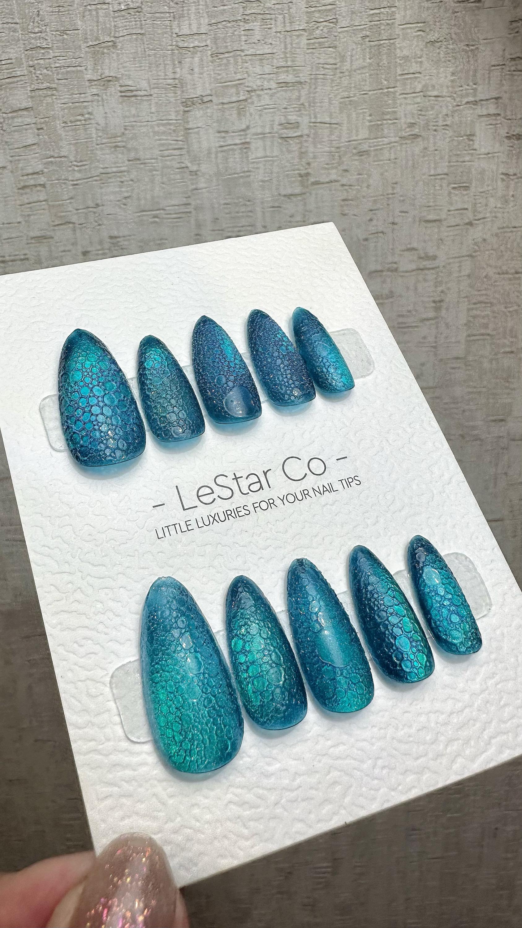 Reusable Oceanic Scales Cat Eye Effect | Premium Press on Nails Gel Hand Painted Pressons Customizable Gel Nail Artist fake nails WM943