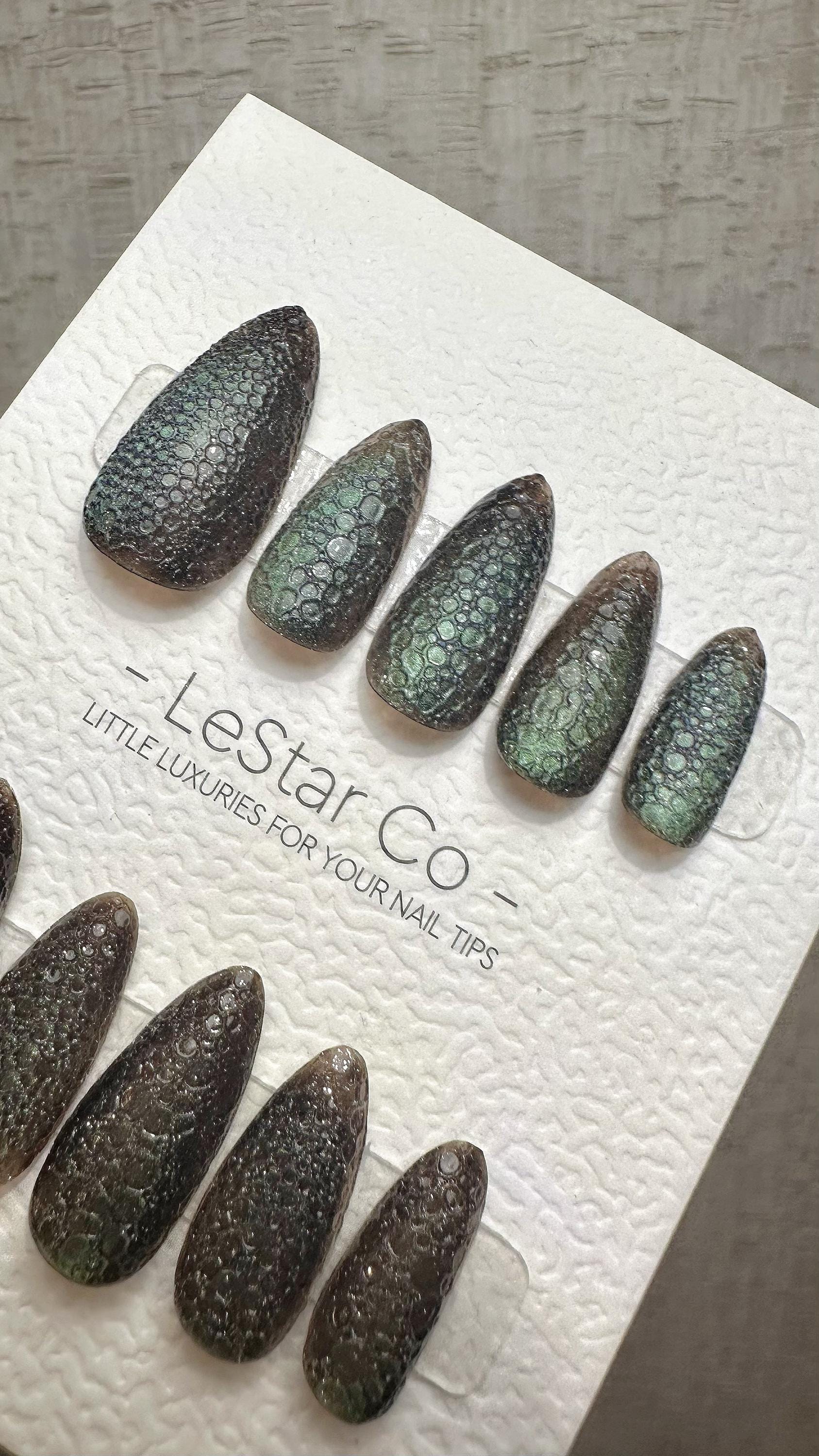 Reusable Mystic Forest Cat Eye Effect | Premium Press on Nails Gel Hand Painted Pressons Customizable Gel Nail Artist fake nails WM943