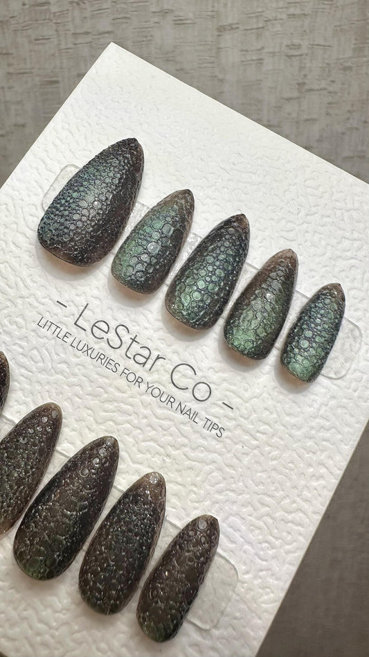 Reusable Mystic Forest Cat Eye Effect | Premium Press on Nails Gel Hand Painted Pressons Customizable Gel Nail Artist fake nails WM943